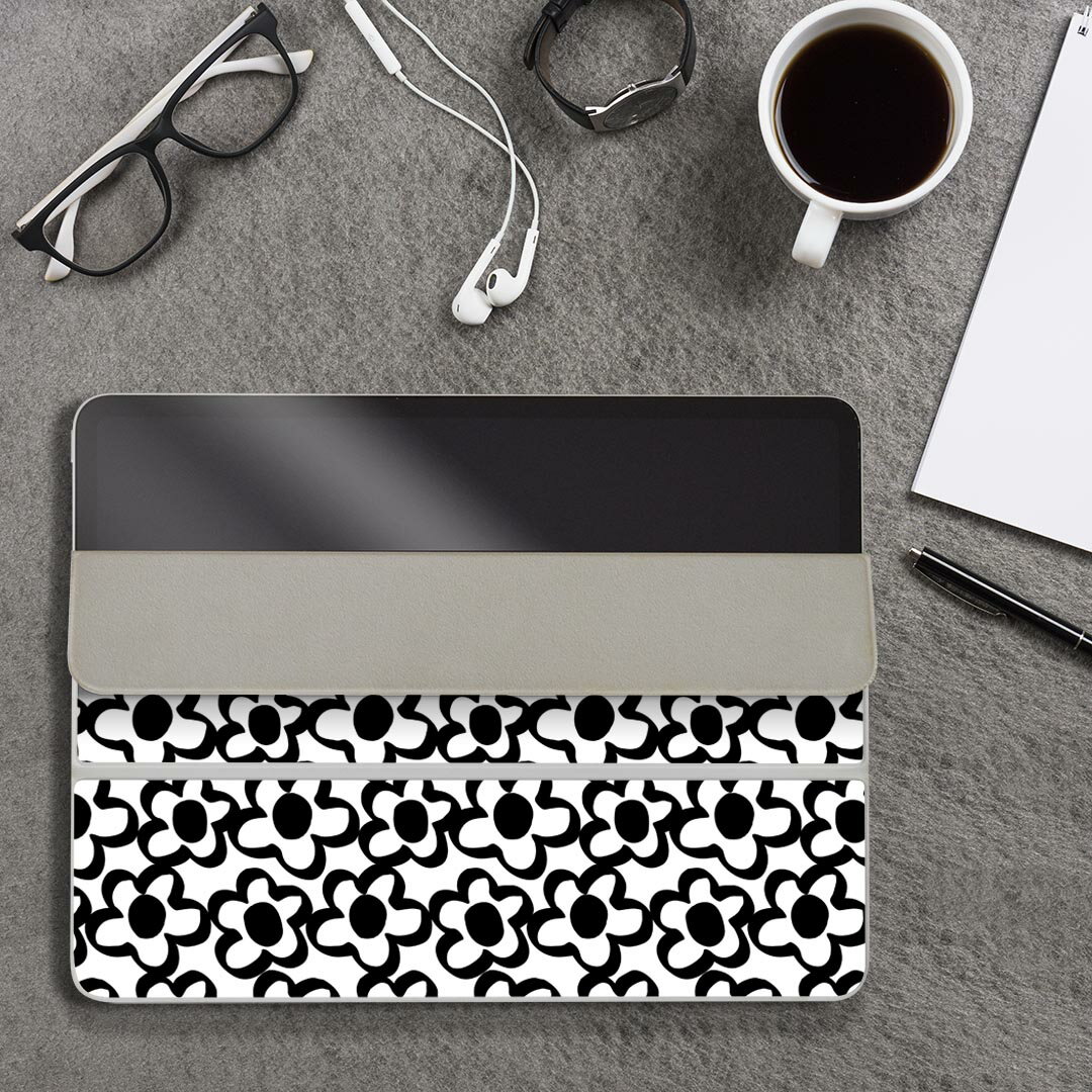 iPad Smart Folio 用 12.9インチ iPad Pro（第4世代、第5世代、第6世代）対応 apple アップル アイパッド　全面スキンシール フル 前面　背面 保護シール 人気 010253 　花　白　黒