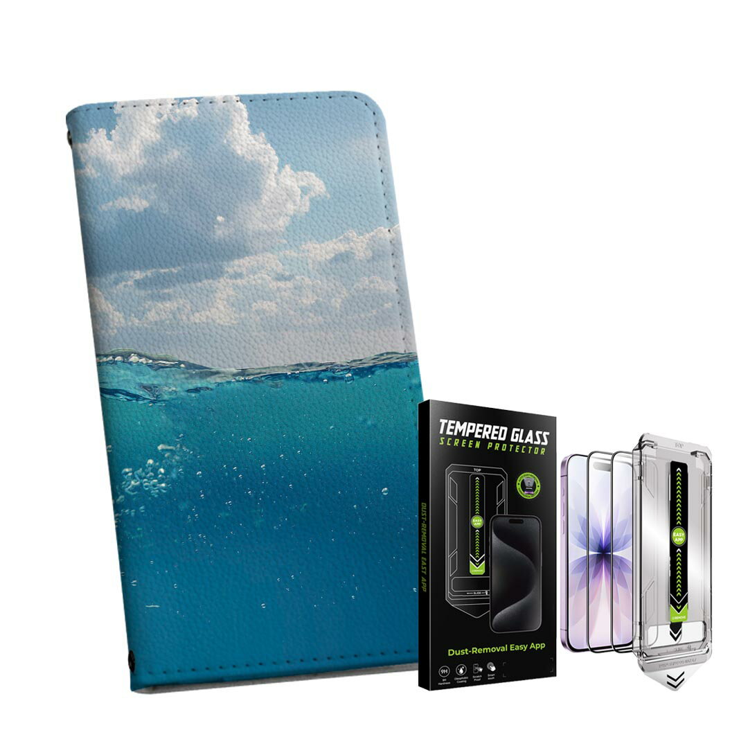 商品特徴・シームレスな全面デザイン（内側は落ち着いたオフホワイト）・外側は高品質の人工革を使用・内側にはスマホを装着するケースが付属・機種専用のカメラホール仕様でケースを装着したままの撮影が可能・ワンセグや動画の視聴に便利な横置きスタンド機能・ICカードなどを2枚まで収納できるカードスロット付き・マグネットフリップで開け閉めカンタン注意事項商品画像はサンプルイメージですので、ご覧の環境によっては多少色味に違いを感じる場合がございます。イメージと違った、モニターと色味が異なるという理由での交換や返金はご対応出来かねます。カバーのみの販売で本体は付属しません。ケース装着のままケーブルを挿しての充電は可能ですが、卓上ホルダでの充電は仕様上対応しておりません。また、ワイヤレス充電対応機種についてはお使いの機器や環境により反応しない場合があります。お手数ですがケースから外してお使い下さい。卓上ホルダ及びワイヤレスでの充電は保障の対象外となります。こちらは無地のレザーにデザインをプリントした商品で、デコなどの加工はございません。凹凸や光沢があるように見えたり布地や金属を素材にしたように見える商品もありますが、デザインの図版によるものです。撮影時にカバーが映り込む恐れがあるため、カメラ用の穴は若干大きめに開けています。カメラ穴の位置にわずかなズレが生じる場合がございます。また印刷時に微妙な画像のズレが生じる場合がございます。ご注文後に1点1点制作する受注生産品のため、不良品以外のご返品や交換は固くお断り致します。機種の選択間違いも保証対象外となりますため、ご注文の際は必ず機種をご確認下さい。発送について完全受注生産のハンドメイド商品となりますので、既製品と比べて発送までお時間を頂いています。 基本的に決済確認後、通常で3営業日程度、最大で10営業日程度での発送となります。繁忙期や休業日明けの場合はさらに時間がかかる場合があります。 その際には別途メールにてご連絡致します。メール便の場合、発送日から到着までに2~4日ほどかかる場合が多く、紛失などの保障もご対応できかねます。あらかじめご了承下さい。