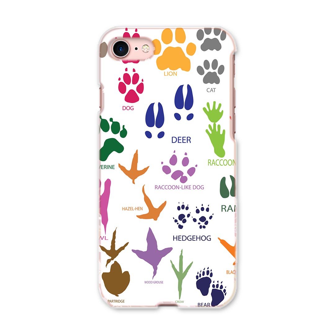 注意事項素材ケースの入荷時期により、商品写真とは一部カメラ・ボタン穴などの形状が異なるケースを使用する場合があります。また、一部機種のTPU商品は素材強度の関係でケースの上からボタン等を操作するタイプとなりますが操作に影響はありません。側面への印刷はありません。また、機種によっては角の丸みにより印刷されない範囲が生じます。商品画像はサンプルイメージですので、ご覧の環境によっては多少色味に違いを感じる場合があります。イメージと違った、モニターと色味が異なるという理由での交換は対応出来かねます。カバーのみの販売で本体は付属しません。ケーブルを直接挿しての充電はケース装着のままで可能ですが、卓上ホルダを使用しての充電は仕様上対象外となります。ケースの穴の位置にわずかなズレが生じる場合がございます。また印刷時に微妙な画像のズレが生じる場合がございます。こちらの商品はプリント商品で、デコなどではありません。画像では凹凸や光沢があるように見える商品もありますがデザインの図版によるもので、実際はマットな質感になります。ご注文後に1点1点制作する受注生産品のため、不良品以外のご返品や交換は固くお断り致します。機種の選択間違いも保証対象外となりますため、ご注文の際は必ず機種をご確認下さい。発送について基本的に決済確認後、7営業日前後の発送となります。繁忙期や休業日明けの場合はさらに時間がかかる場合があります。その場合は別途メールにてご連絡致します。メール便の場合、到着までに2−4日ほどかかる場合が多く、紛失などの保障もご対応できかねますのでご了承の上お選び下さい。