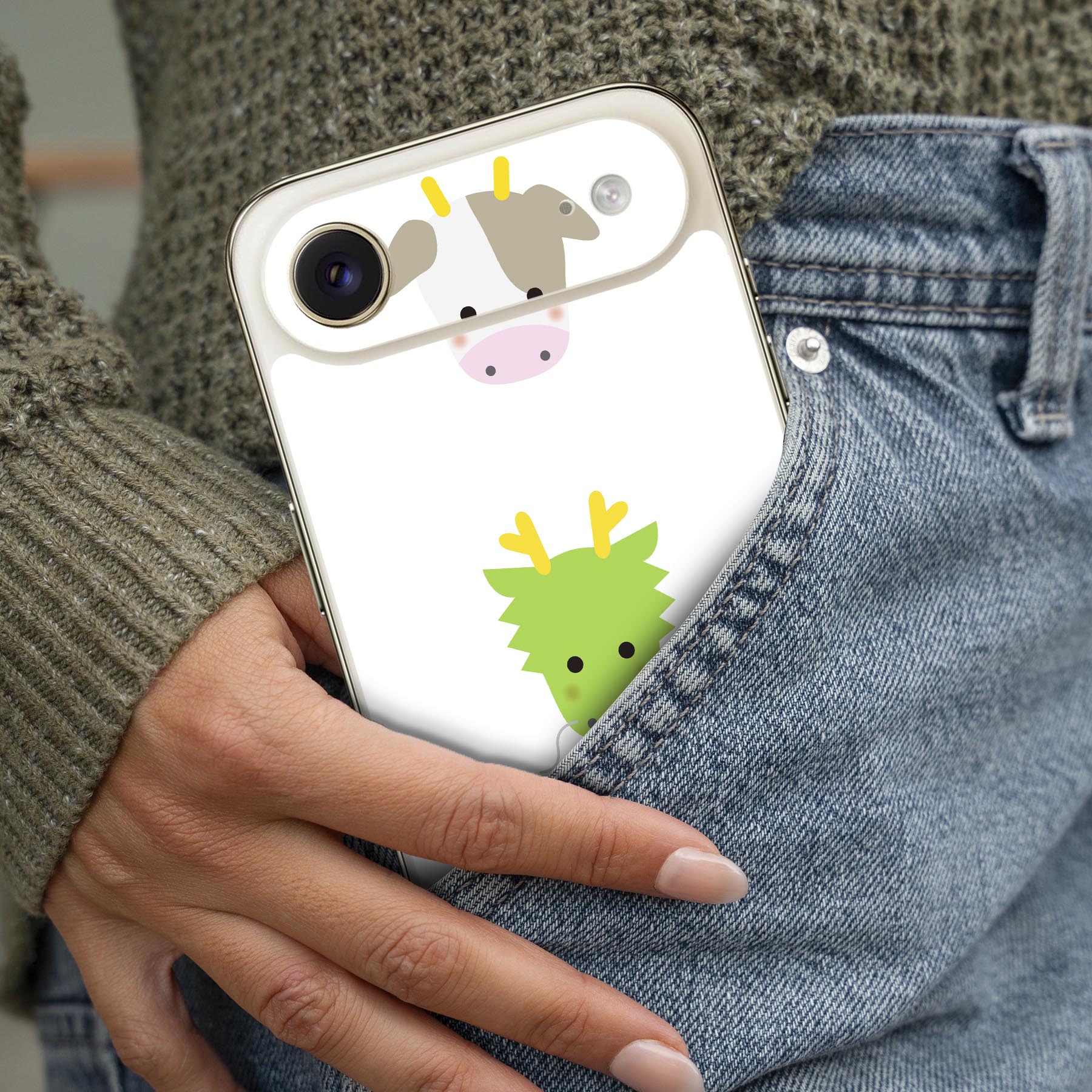 スマコレのiPhone 用 デザインスキンシール 対応 2枚入り カバー デコレーション アクセサリー デコシール 高品質再剥離性シート 009192 動物　干支　カラフル｜アングル2