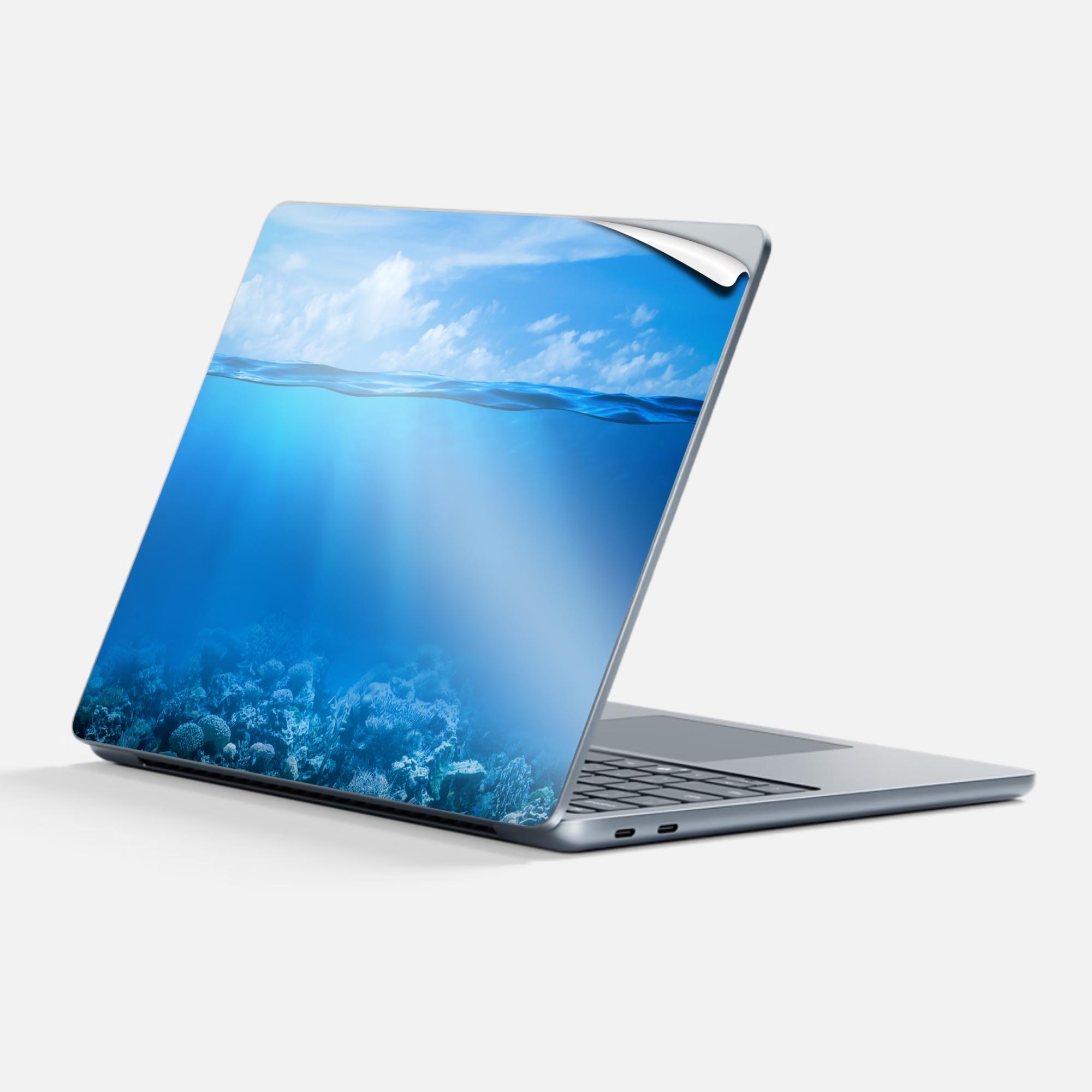 Surface Laptop 第7世代 13 インチ 用 スキンシール 全面スキンシール フル 背面 底 ステッカー 保護シール キャラクター かわいい 000071 海 空 景色