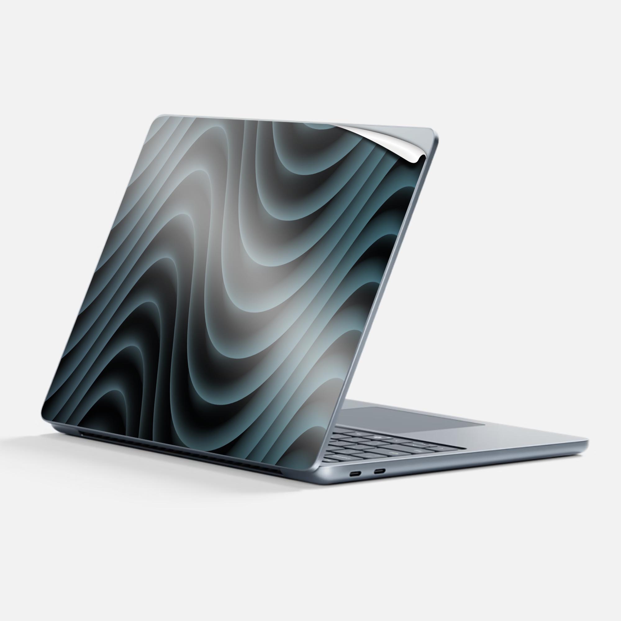 商品特徴・貼るだけでかんたん着せ替え、Surfac Laptop(第7世代) 13インチ 共通対応デザインスキンシール・高精細プリントで写真と遜色のない仕上がり！半光沢シートでしっとりツヤのある表現力・ちょっとしたすり傷からSurface本体を保護・接着部はエアフリー素材で気泡の心配も軽減・再剥離素材なので貼り付け時の調整も安心注意事項画像はサンプルですので、ご覧の環境によっては多少色味に違いを感じる場合がございます。 イメージと違った、モニターと色味が異なるという理由での交換や返金はご対応出来かねます。スキンシールのみの販売で、本体は付属しません。また、シールは背面部用のみとなります。初回貼付時の位置調整や貼り直しは可能ですが、しっかりと押し付けて接着させた後の再剥離、再利用は保証しておりません。また接着部に油分や汚れが付着しますと角の部分は剥がれやすくなりますので、貼付時はあまり触れないようにご注意ください。無地のセミグロスシートにデザインをプリントした商品で、デコなどの加工はございません。 凹凸や光沢があるように見えたり布地や金属を素材にしたように見える商品もありますが、デザインの図版によるものです。印刷時に微妙な画像のズレが生じる場合がございます。ご注文後に1点1点制作する受注生産品の為、不良品以外のご返品や交換は固くお断りします。 発送について完全受注生産のハンドメイド商品となりますので、既製品と比べて発送までお時間を頂いています。 基本的に決済確認後、最大で10営業日での発送となります。繁忙期や休業日明けの場合はさらに時間がかかる場合があります。 その際には別途メールにてご連絡致します。メール便の場合、発送日から到着までに2?4日ほどかかる場合が多く、紛失などの保障もご対応できかねます。あらかじめご了承下さい。