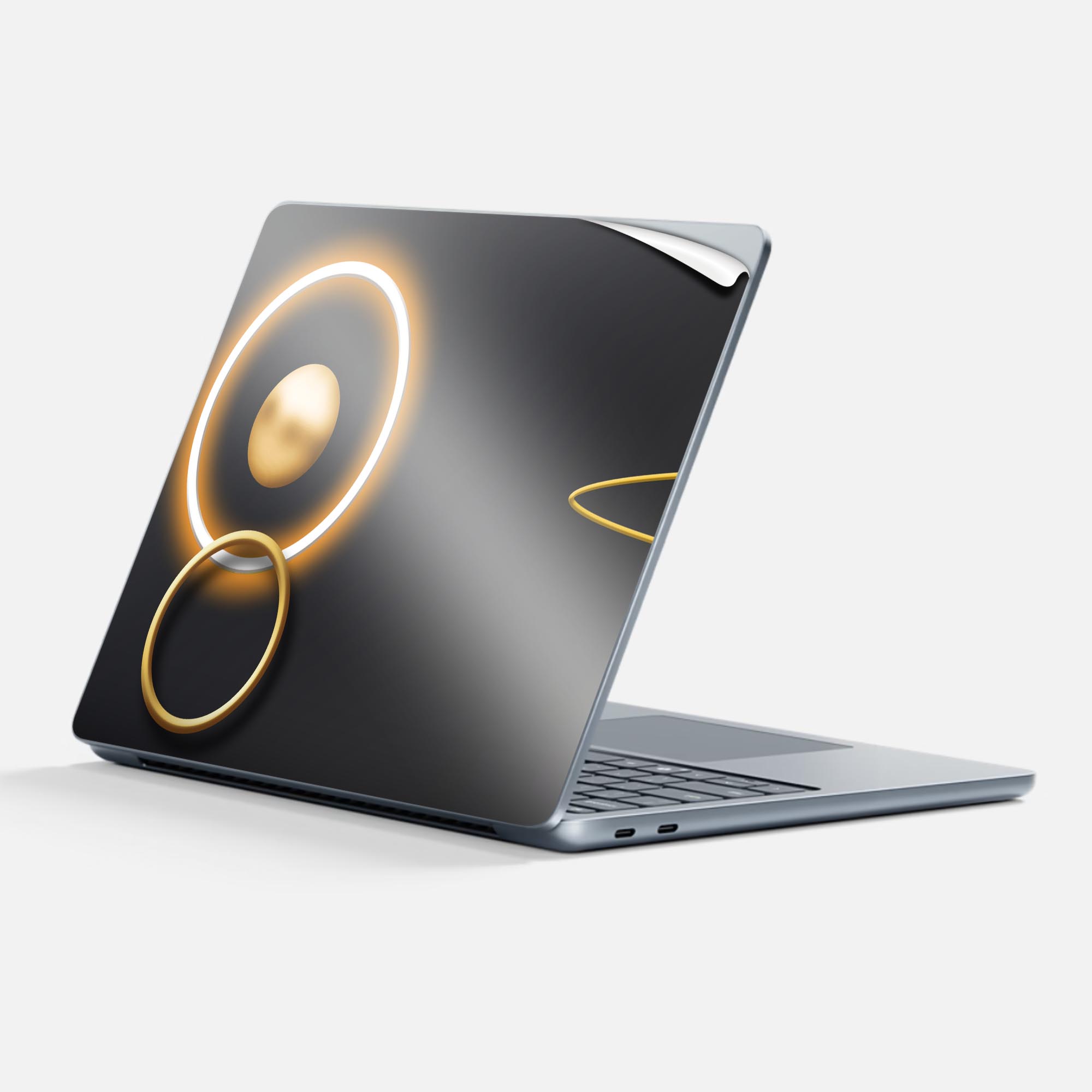 商品特徴・貼るだけでかんたん着せ替え、Surfac Laptop(第7世代) 13インチ 共通対応デザインスキンシール・高精細プリントで写真と遜色のない仕上がり！半光沢シートでしっとりツヤのある表現力・ちょっとしたすり傷からSurface本体を保護・接着部はエアフリー素材で気泡の心配も軽減・再剥離素材なので貼り付け時の調整も安心注意事項画像はサンプルですので、ご覧の環境によっては多少色味に違いを感じる場合がございます。 イメージと違った、モニターと色味が異なるという理由での交換や返金はご対応出来かねます。スキンシールのみの販売で、本体は付属しません。また、シールは背面部用のみとなります。初回貼付時の位置調整や貼り直しは可能ですが、しっかりと押し付けて接着させた後の再剥離、再利用は保証しておりません。また接着部に油分や汚れが付着しますと角の部分は剥がれやすくなりますので、貼付時はあまり触れないようにご注意ください。無地のセミグロスシートにデザインをプリントした商品で、デコなどの加工はございません。 凹凸や光沢があるように見えたり布地や金属を素材にしたように見える商品もありますが、デザインの図版によるものです。印刷時に微妙な画像のズレが生じる場合がございます。ご注文後に1点1点制作する受注生産品の為、不良品以外のご返品や交換は固くお断りします。 発送について完全受注生産のハンドメイド商品となりますので、既製品と比べて発送までお時間を頂いています。 基本的に決済確認後、最大で10営業日での発送となります。繁忙期や休業日明けの場合はさらに時間がかかる場合があります。 その際には別途メールにてご連絡致します。メール便の場合、発送日から到着までに2?4日ほどかかる場合が多く、紛失などの保障もご対応できかねます。あらかじめご了承下さい。