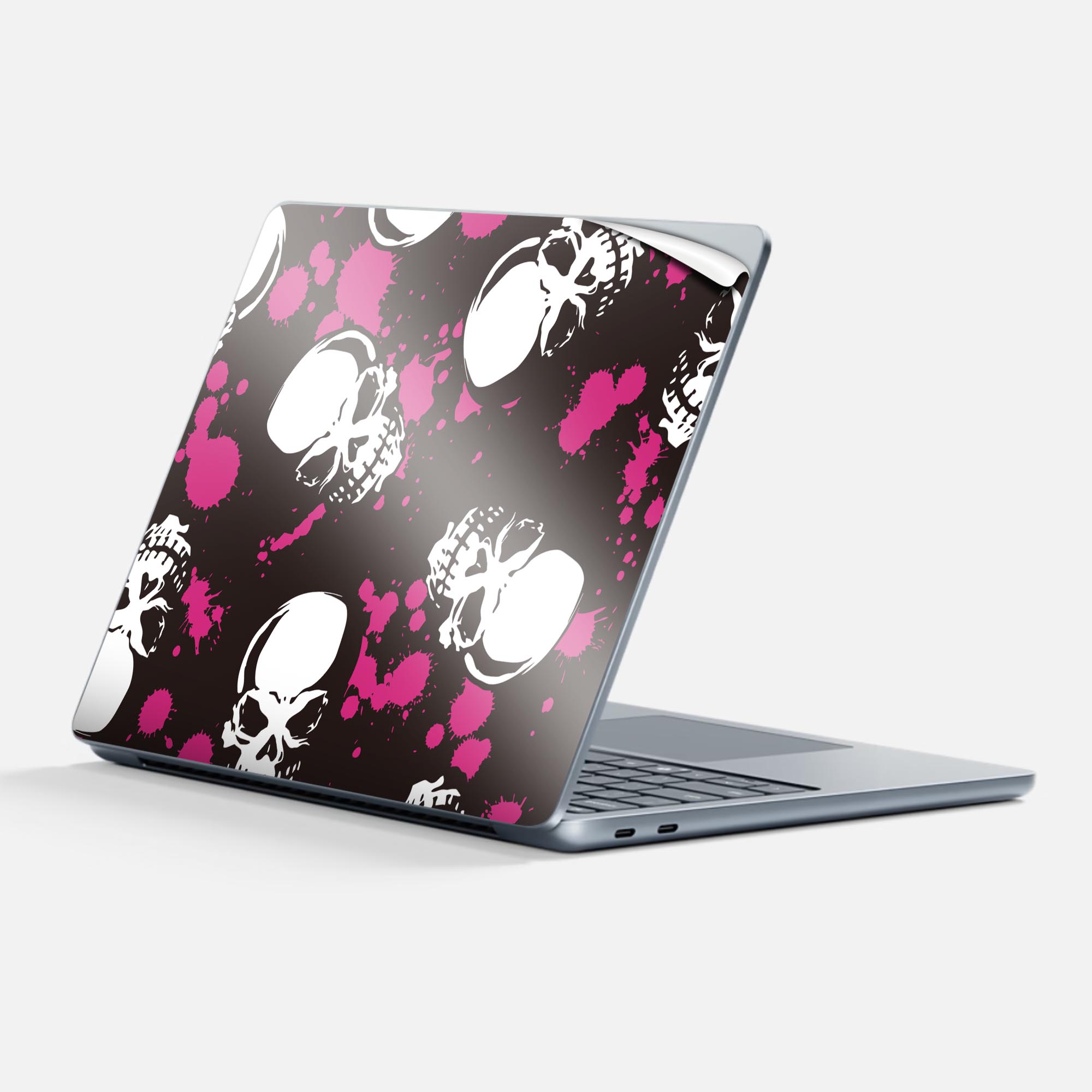 商品特徴・貼るだけでかんたん着せ替え、Surfac Laptop(第7世代) 13インチ 共通対応デザインスキンシール・高精細プリントで写真と遜色のない仕上がり！半光沢シートでしっとりツヤのある表現力・ちょっとしたすり傷からSurface本体を保護・接着部はエアフリー素材で気泡の心配も軽減・再剥離素材なので貼り付け時の調整も安心注意事項画像はサンプルですので、ご覧の環境によっては多少色味に違いを感じる場合がございます。 イメージと違った、モニターと色味が異なるという理由での交換や返金はご対応出来かねます。スキンシールのみの販売で、本体は付属しません。また、シールは背面部用のみとなります。初回貼付時の位置調整や貼り直しは可能ですが、しっかりと押し付けて接着させた後の再剥離、再利用は保証しておりません。また接着部に油分や汚れが付着しますと角の部分は剥がれやすくなりますので、貼付時はあまり触れないようにご注意ください。無地のセミグロスシートにデザインをプリントした商品で、デコなどの加工はございません。 凹凸や光沢があるように見えたり布地や金属を素材にしたように見える商品もありますが、デザインの図版によるものです。印刷時に微妙な画像のズレが生じる場合がございます。ご注文後に1点1点制作する受注生産品の為、不良品以外のご返品や交換は固くお断りします。 発送について完全受注生産のハンドメイド商品となりますので、既製品と比べて発送までお時間を頂いています。 基本的に決済確認後、最大で10営業日での発送となります。繁忙期や休業日明けの場合はさらに時間がかかる場合があります。 その際には別途メールにてご連絡致します。メール便の場合、発送日から到着までに2?4日ほどかかる場合が多く、紛失などの保障もご対応できかねます。あらかじめご了承下さい。