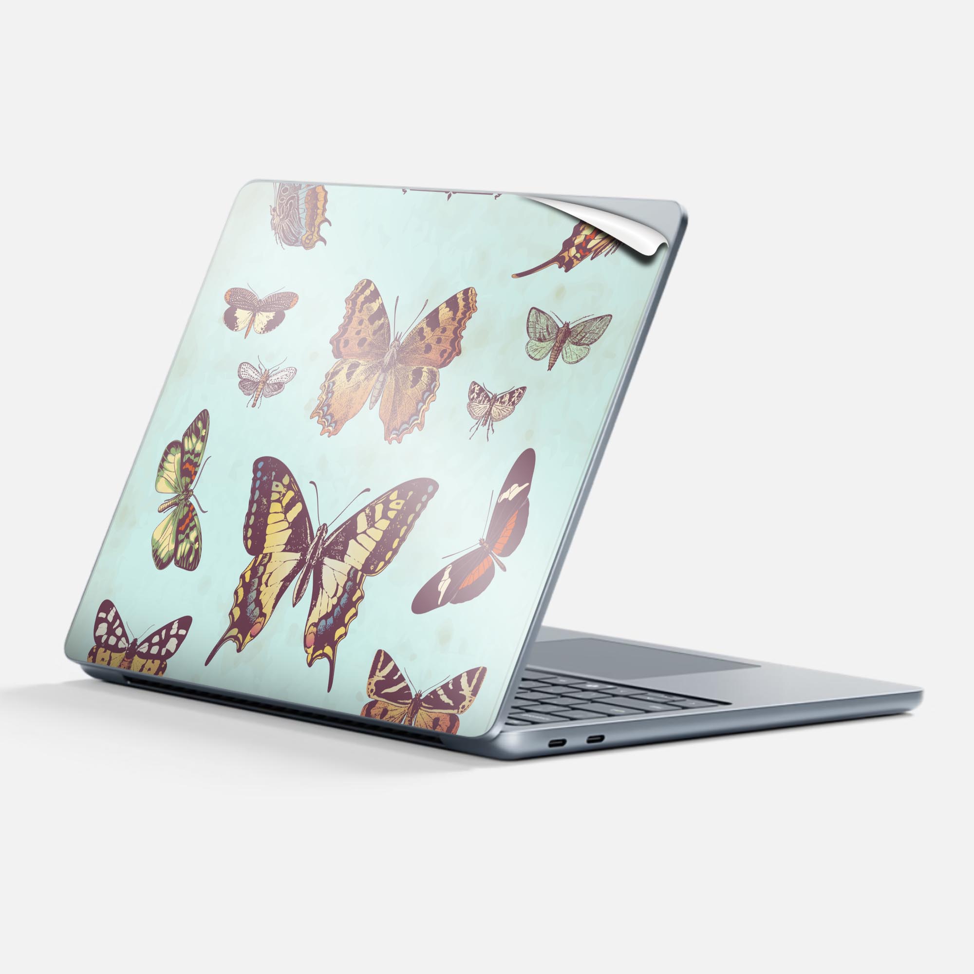商品特徴・貼るだけでかんたん着せ替え、Surfac Laptop(第7世代) 13インチ 共通対応デザインスキンシール・高精細プリントで写真と遜色のない仕上がり！半光沢シートでしっとりツヤのある表現力・ちょっとしたすり傷からSurface本体を保護・接着部はエアフリー素材で気泡の心配も軽減・再剥離素材なので貼り付け時の調整も安心注意事項画像はサンプルですので、ご覧の環境によっては多少色味に違いを感じる場合がございます。 イメージと違った、モニターと色味が異なるという理由での交換や返金はご対応出来かねます。スキンシールのみの販売で、本体は付属しません。また、シールは背面部用のみとなります。初回貼付時の位置調整や貼り直しは可能ですが、しっかりと押し付けて接着させた後の再剥離、再利用は保証しておりません。また接着部に油分や汚れが付着しますと角の部分は剥がれやすくなりますので、貼付時はあまり触れないようにご注意ください。無地のセミグロスシートにデザインをプリントした商品で、デコなどの加工はございません。 凹凸や光沢があるように見えたり布地や金属を素材にしたように見える商品もありますが、デザインの図版によるものです。印刷時に微妙な画像のズレが生じる場合がございます。ご注文後に1点1点制作する受注生産品の為、不良品以外のご返品や交換は固くお断りします。 発送について完全受注生産のハンドメイド商品となりますので、既製品と比べて発送までお時間を頂いています。 基本的に決済確認後、最大で10営業日での発送となります。繁忙期や休業日明けの場合はさらに時間がかかる場合があります。 その際には別途メールにてご連絡致します。メール便の場合、発送日から到着までに2?4日ほどかかる場合が多く、紛失などの保障もご対応できかねます。あらかじめご了承下さい。