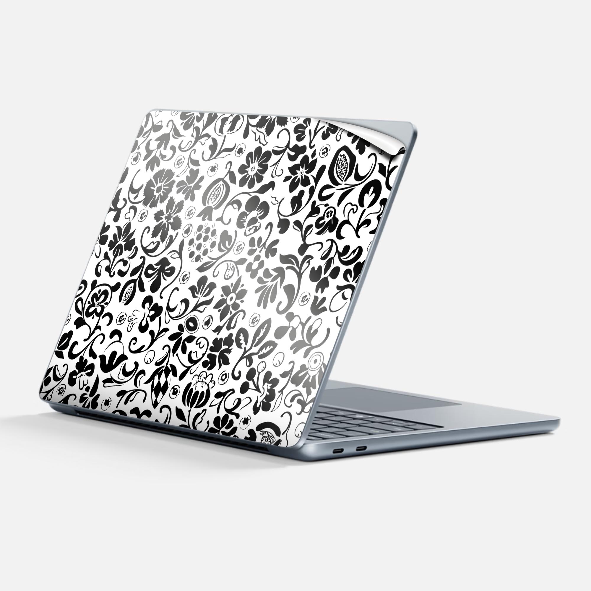 商品特徴・貼るだけでかんたん着せ替え、Surfac Laptop(第7世代) 13インチ 共通対応デザインスキンシール・高精細プリントで写真と遜色のない仕上がり！半光沢シートでしっとりツヤのある表現力・ちょっとしたすり傷からSurface本体を保護・接着部はエアフリー素材で気泡の心配も軽減・再剥離素材なので貼り付け時の調整も安心注意事項画像はサンプルですので、ご覧の環境によっては多少色味に違いを感じる場合がございます。 イメージと違った、モニターと色味が異なるという理由での交換や返金はご対応出来かねます。スキンシールのみの販売で、本体は付属しません。また、シールは背面部用のみとなります。初回貼付時の位置調整や貼り直しは可能ですが、しっかりと押し付けて接着させた後の再剥離、再利用は保証しておりません。また接着部に油分や汚れが付着しますと角の部分は剥がれやすくなりますので、貼付時はあまり触れないようにご注意ください。無地のセミグロスシートにデザインをプリントした商品で、デコなどの加工はございません。 凹凸や光沢があるように見えたり布地や金属を素材にしたように見える商品もありますが、デザインの図版によるものです。印刷時に微妙な画像のズレが生じる場合がございます。ご注文後に1点1点制作する受注生産品の為、不良品以外のご返品や交換は固くお断りします。 発送について完全受注生産のハンドメイド商品となりますので、既製品と比べて発送までお時間を頂いています。 基本的に決済確認後、最大で10営業日での発送となります。繁忙期や休業日明けの場合はさらに時間がかかる場合があります。 その際には別途メールにてご連絡致します。メール便の場合、発送日から到着までに2?4日ほどかかる場合が多く、紛失などの保障もご対応できかねます。あらかじめご了承下さい。