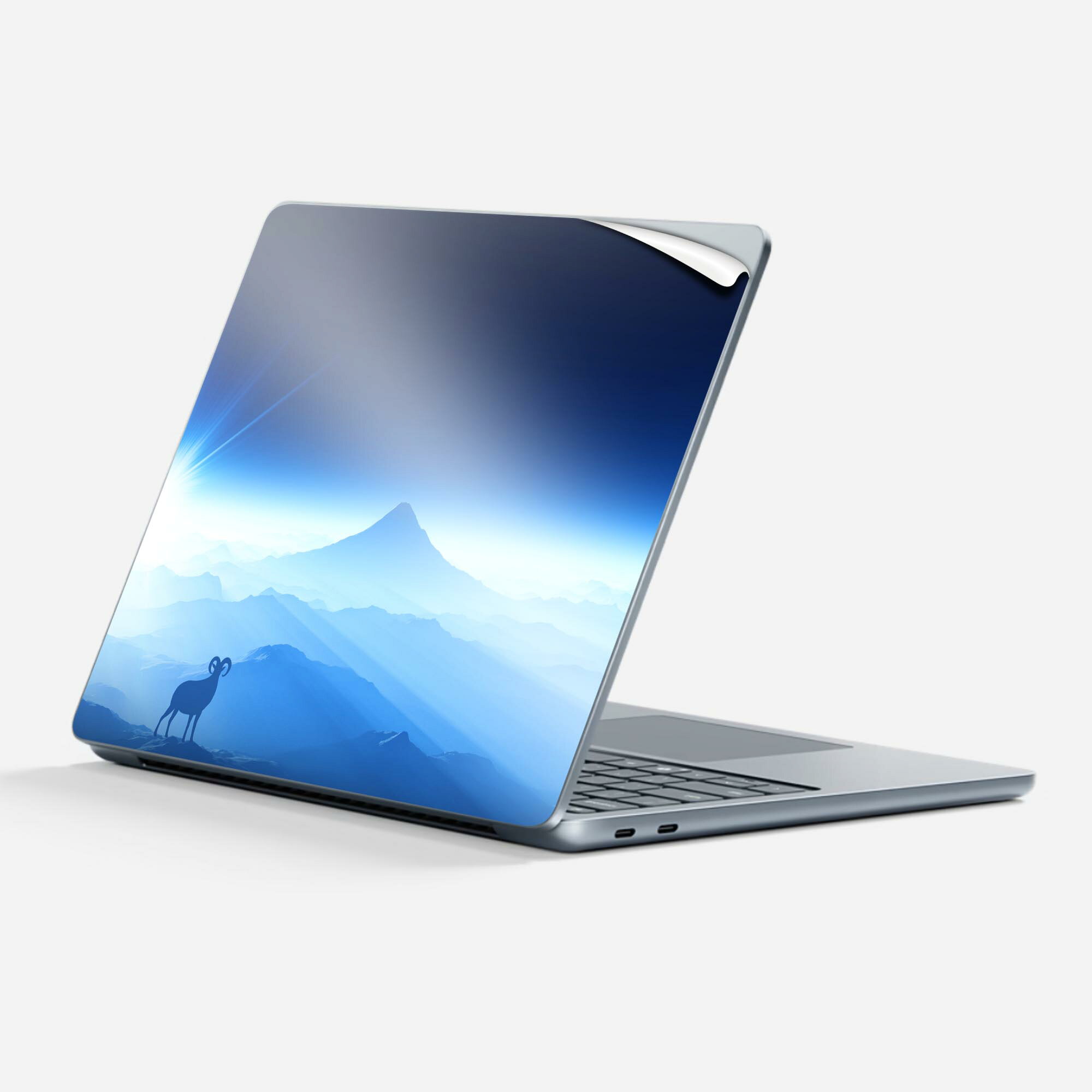 商品特徴・貼るだけでかんたん着せ替え、Surfac Laptop(第7世代) 13インチ 共通対応デザインスキンシール・高精細プリントで写真と遜色のない仕上がり！半光沢シートでしっとりツヤのある表現力・ちょっとしたすり傷からSurface本体を保護・接着部はエアフリー素材で気泡の心配も軽減・再剥離素材なので貼り付け時の調整も安心注意事項画像はサンプルですので、ご覧の環境によっては多少色味に違いを感じる場合がございます。 イメージと違った、モニターと色味が異なるという理由での交換や返金はご対応出来かねます。スキンシールのみの販売で、本体は付属しません。また、シールは背面部用のみとなります。初回貼付時の位置調整や貼り直しは可能ですが、しっかりと押し付けて接着させた後の再剥離、再利用は保証しておりません。また接着部に油分や汚れが付着しますと角の部分は剥がれやすくなりますので、貼付時はあまり触れないようにご注意ください。無地のセミグロスシートにデザインをプリントした商品で、デコなどの加工はございません。 凹凸や光沢があるように見えたり布地や金属を素材にしたように見える商品もありますが、デザインの図版によるものです。印刷時に微妙な画像のズレが生じる場合がございます。ご注文後に1点1点制作する受注生産品の為、不良品以外のご返品や交換は固くお断りします。 発送について完全受注生産のハンドメイド商品となりますので、既製品と比べて発送までお時間を頂いています。 基本的に決済確認後、最大で10営業日での発送となります。繁忙期や休業日明けの場合はさらに時間がかかる場合があります。 その際には別途メールにてご連絡致します。メール便の場合、発送日から到着までに2?4日ほどかかる場合が多く、紛失などの保障もご対応できかねます。あらかじめご了承下さい。