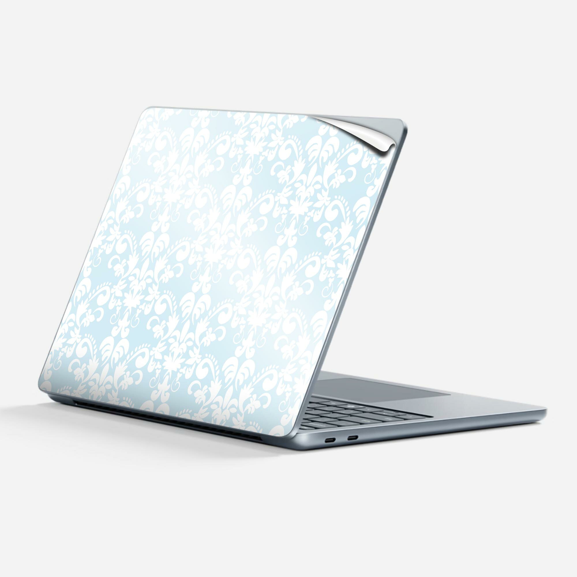 商品特徴・貼るだけでかんたん着せ替え、Surfac Laptop(第7世代) 13インチ 共通対応デザインスキンシール・高精細プリントで写真と遜色のない仕上がり！半光沢シートでしっとりツヤのある表現力・ちょっとしたすり傷からSurface本体を保護・接着部はエアフリー素材で気泡の心配も軽減・再剥離素材なので貼り付け時の調整も安心注意事項画像はサンプルですので、ご覧の環境によっては多少色味に違いを感じる場合がございます。 イメージと違った、モニターと色味が異なるという理由での交換や返金はご対応出来かねます。スキンシールのみの販売で、本体は付属しません。また、シールは背面部用のみとなります。初回貼付時の位置調整や貼り直しは可能ですが、しっかりと押し付けて接着させた後の再剥離、再利用は保証しておりません。また接着部に油分や汚れが付着しますと角の部分は剥がれやすくなりますので、貼付時はあまり触れないようにご注意ください。無地のセミグロスシートにデザインをプリントした商品で、デコなどの加工はございません。 凹凸や光沢があるように見えたり布地や金属を素材にしたように見える商品もありますが、デザインの図版によるものです。印刷時に微妙な画像のズレが生じる場合がございます。ご注文後に1点1点制作する受注生産品の為、不良品以外のご返品や交換は固くお断りします。 発送について完全受注生産のハンドメイド商品となりますので、既製品と比べて発送までお時間を頂いています。 基本的に決済確認後、最大で10営業日での発送となります。繁忙期や休業日明けの場合はさらに時間がかかる場合があります。 その際には別途メールにてご連絡致します。メール便の場合、発送日から到着までに2?4日ほどかかる場合が多く、紛失などの保障もご対応できかねます。あらかじめご了承下さい。