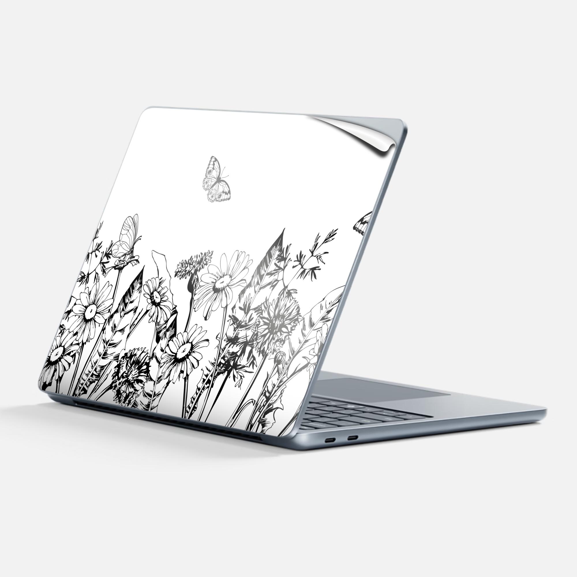 商品特徴・貼るだけでかんたん着せ替え、Surfac Laptop(第7世代) 13インチ 共通対応デザインスキンシール・高精細プリントで写真と遜色のない仕上がり！半光沢シートでしっとりツヤのある表現力・ちょっとしたすり傷からSurface本体を保護・接着部はエアフリー素材で気泡の心配も軽減・再剥離素材なので貼り付け時の調整も安心注意事項画像はサンプルですので、ご覧の環境によっては多少色味に違いを感じる場合がございます。 イメージと違った、モニターと色味が異なるという理由での交換や返金はご対応出来かねます。スキンシールのみの販売で、本体は付属しません。また、シールは背面部用のみとなります。初回貼付時の位置調整や貼り直しは可能ですが、しっかりと押し付けて接着させた後の再剥離、再利用は保証しておりません。また接着部に油分や汚れが付着しますと角の部分は剥がれやすくなりますので、貼付時はあまり触れないようにご注意ください。無地のセミグロスシートにデザインをプリントした商品で、デコなどの加工はございません。 凹凸や光沢があるように見えたり布地や金属を素材にしたように見える商品もありますが、デザインの図版によるものです。印刷時に微妙な画像のズレが生じる場合がございます。ご注文後に1点1点制作する受注生産品の為、不良品以外のご返品や交換は固くお断りします。 発送について完全受注生産のハンドメイド商品となりますので、既製品と比べて発送までお時間を頂いています。 基本的に決済確認後、最大で10営業日での発送となります。繁忙期や休業日明けの場合はさらに時間がかかる場合があります。 その際には別途メールにてご連絡致します。メール便の場合、発送日から到着までに2?4日ほどかかる場合が多く、紛失などの保障もご対応できかねます。あらかじめご了承下さい。