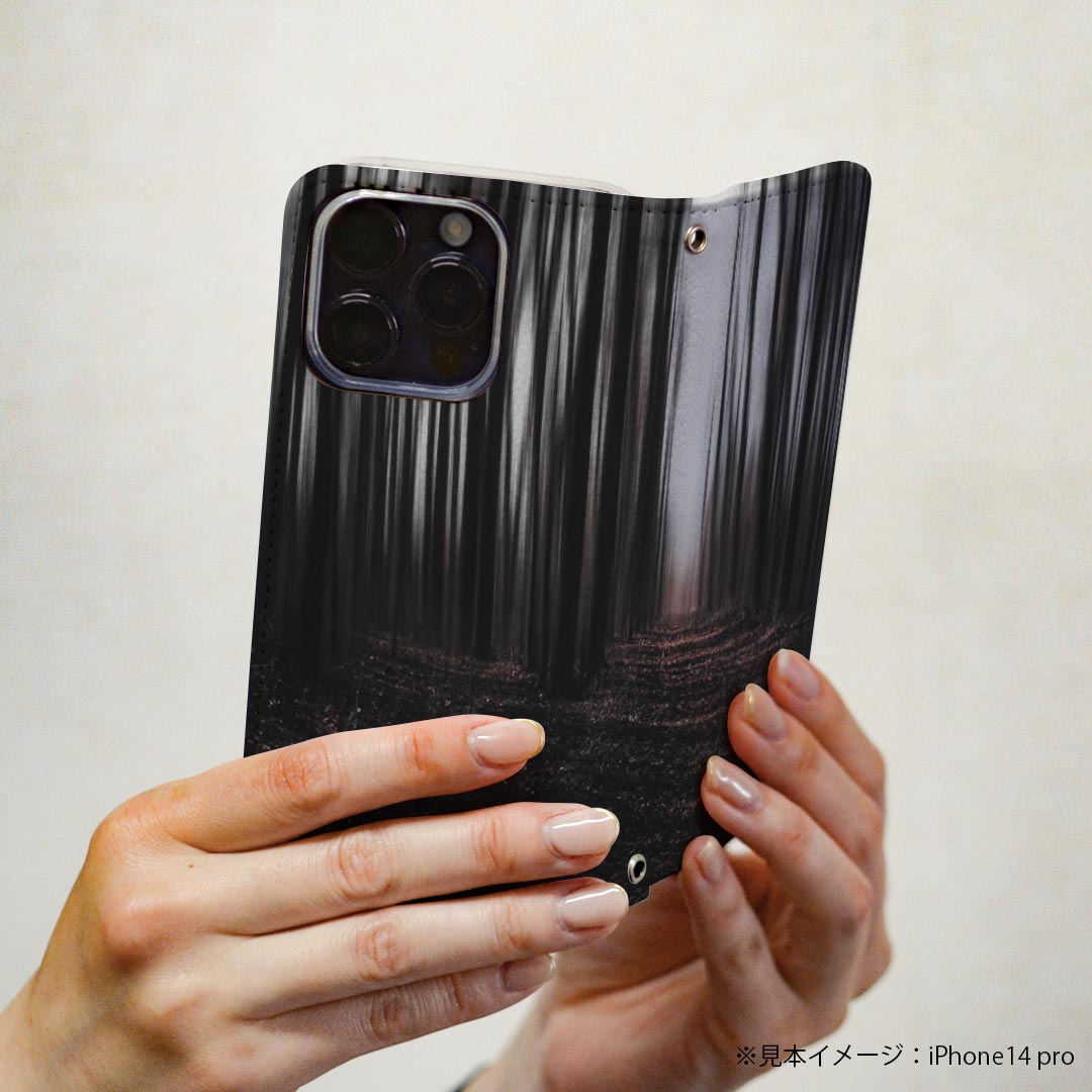 Galaxy A36 5G / A56 5G 用 スマホカバー SC-54F / SCG34 共通対応 ケース カバー 手帳型 マグネット式 ピタッと閉まる レザーケース カード収納 ポケット 023372 暗闇　林