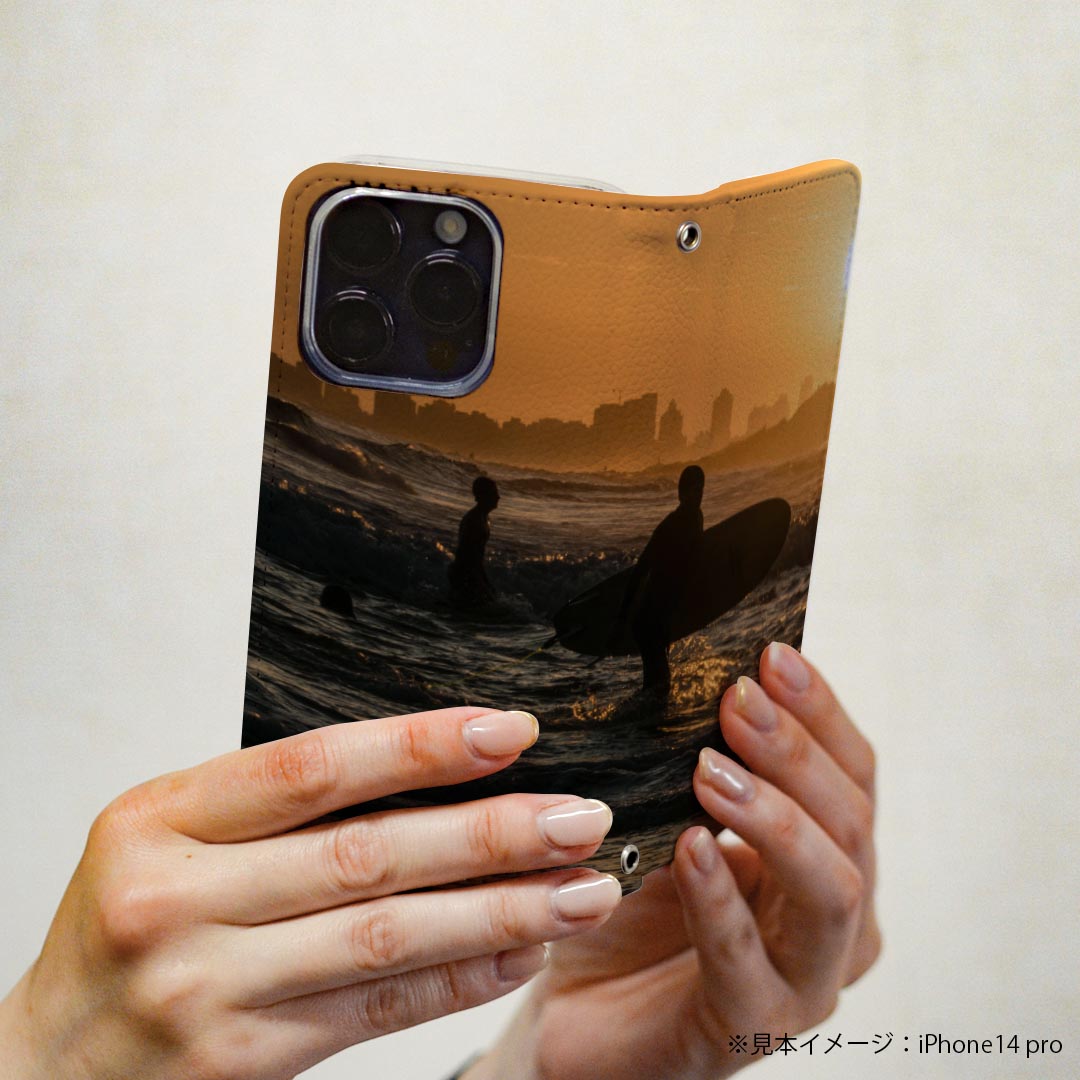 iPhone6 iphone 6/7/8 共通対応 アイフォーン 専用 ケース カバー 手帳型 マグネット式 ピタッと閉まる レザーケース iphone6 カード収納 ポケット igcase 023772 サーフィン　写真　夕日