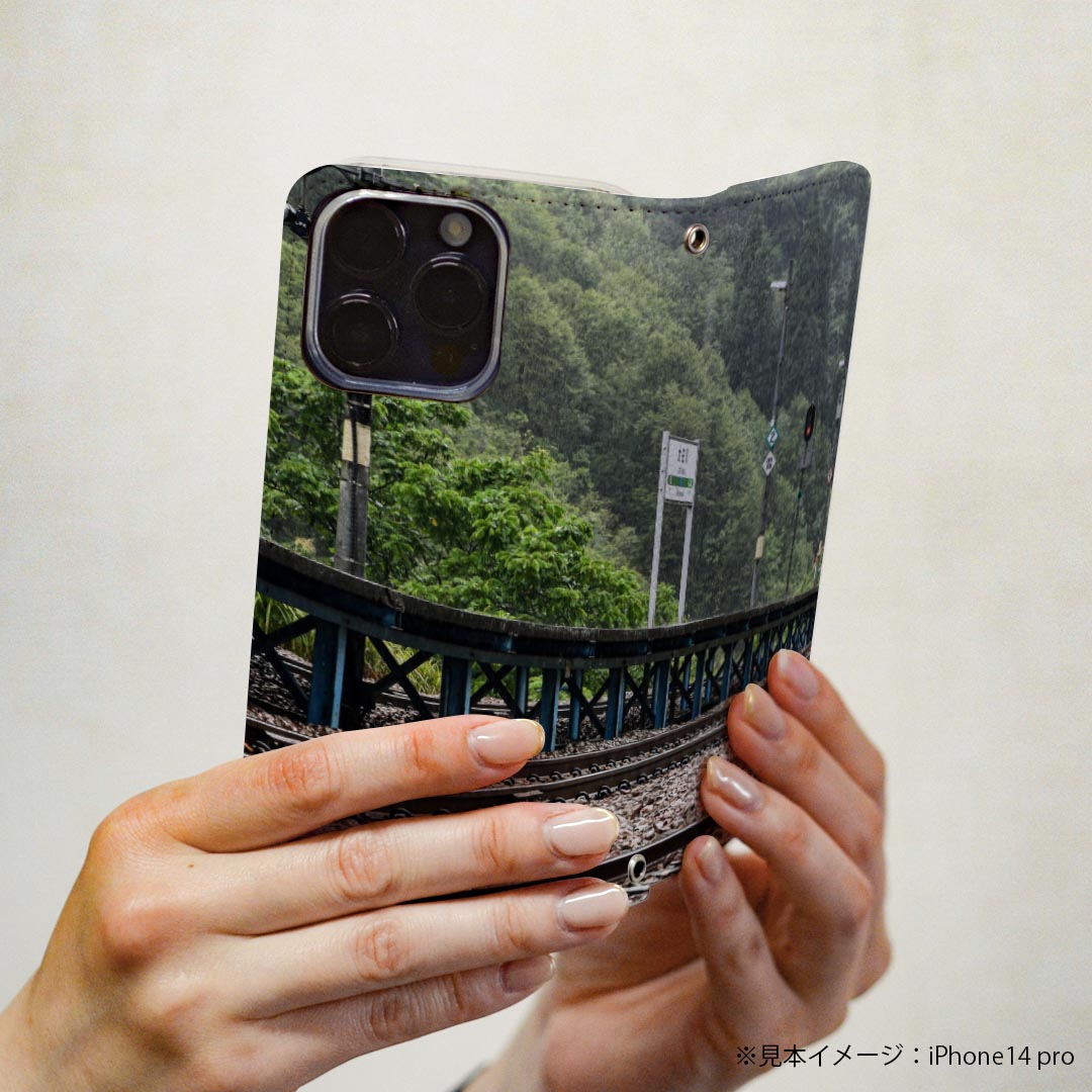 Galaxy A54 5G 用 スマホカバー SC-53D / SCG21 共通対応 ケース カバー 手帳型 マグネット式 ピタッと閉まる レザーケース カード収納 ポケット 023881 線路　電車
