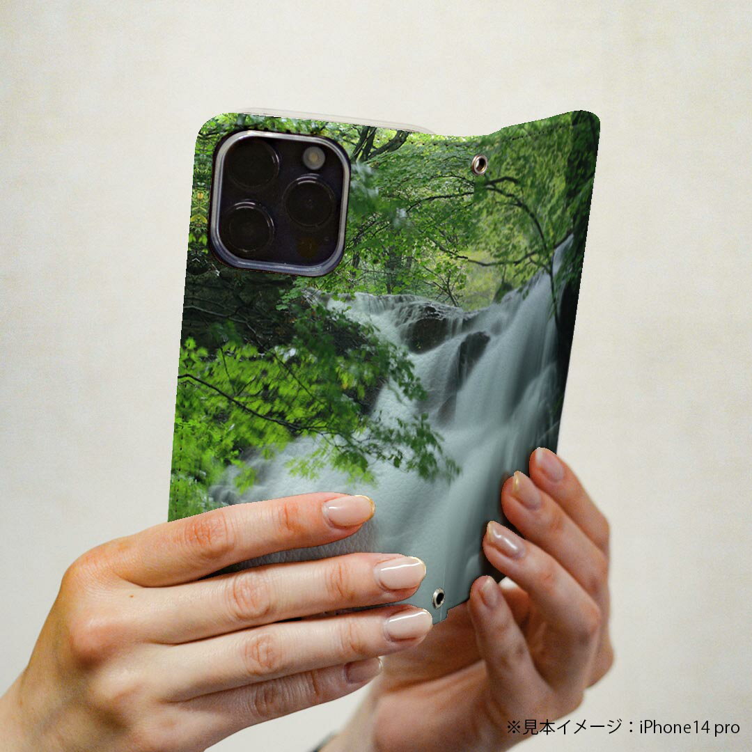 スマコレのAQUOS R6 SH-51B アクオス 専用 ケース カバー 手帳型 sh51b マグネット式 ピタッと閉まる レザーケース カード収納 ポケット igcase 008874 写真　川　森｜アングル3