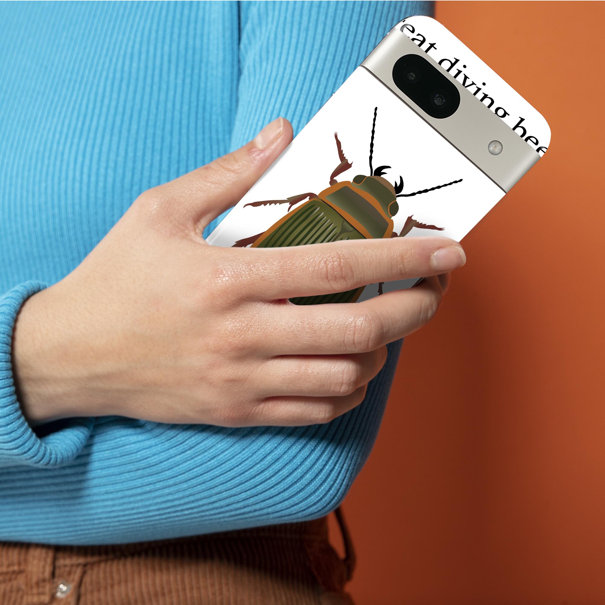スマコレのPixel 8a 用 スキンシール pixel8a 全面スキンシール フル 背面 側面 ステッカー 保護シール 2枚入り 虫 great diving beetle エゾゲンゴロウ　020026｜アングル2