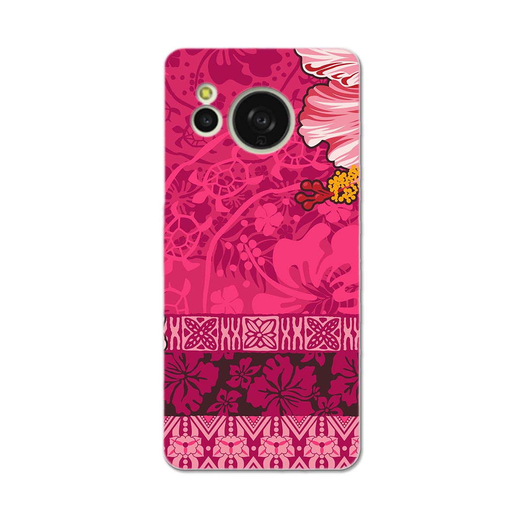 注意事項素材ケースの入荷時期により、商品写真とは一部カメラ・ボタン穴などの形状が異なるケースを使用する場合があります。また、一部機種のTPU商品は素材強度の関係でケースの上からボタン等を操作するタイプとなりますが操作に影響はありません。側面への印刷はありません。また、機種によっては角の丸みにより印刷されない範囲が生じます。商品画像はサンプルイメージですので、ご覧の環境によっては多少色味に違いを感じる場合があります。イメージと違った、モニターと色味が異なるという理由での交換は対応出来かねます。カバーのみの販売で本体は付属しません。ケース装着のままケーブルを挿しての充電は可能ですが、卓上ホルダでの充電は仕様上対応しておりません。また、ワイヤレス充電対応機種についてはお使いの機器や環境により反応しない場合があります。お手数ですがケースから外してお使い下さい。卓上ホルダ及びワイヤレスでの充電は保障の対象外となります。ケースの穴の位置にわずかなズレが生じる場合がございます。また印刷時に微妙な画像のズレが生じる場合がございます。こちらの商品はプリント商品で、デコなどではありません。画像では凹凸や光沢があるように見える商品もありますがデザインの図版によるもので、実際はマットな質感になります。ご注文後に1点1点制作する受注生産品のため、不良品以外のご返品や交換は固くお断り致します。機種の選択間違いも保証対象外となりますため、ご注文の際は必ず機種をご確認下さい。発送について基本的に決済確認後、7営業日前後の発送となります。繁忙期や休業日明けの場合はさらに時間がかかる場合があります。その場合は別途メールにてご連絡致します。メール便の場合、到着までに2?4日ほどかかる場合が多く、紛失などの保障もご対応できかねますのでご了承の上お選び下さい。