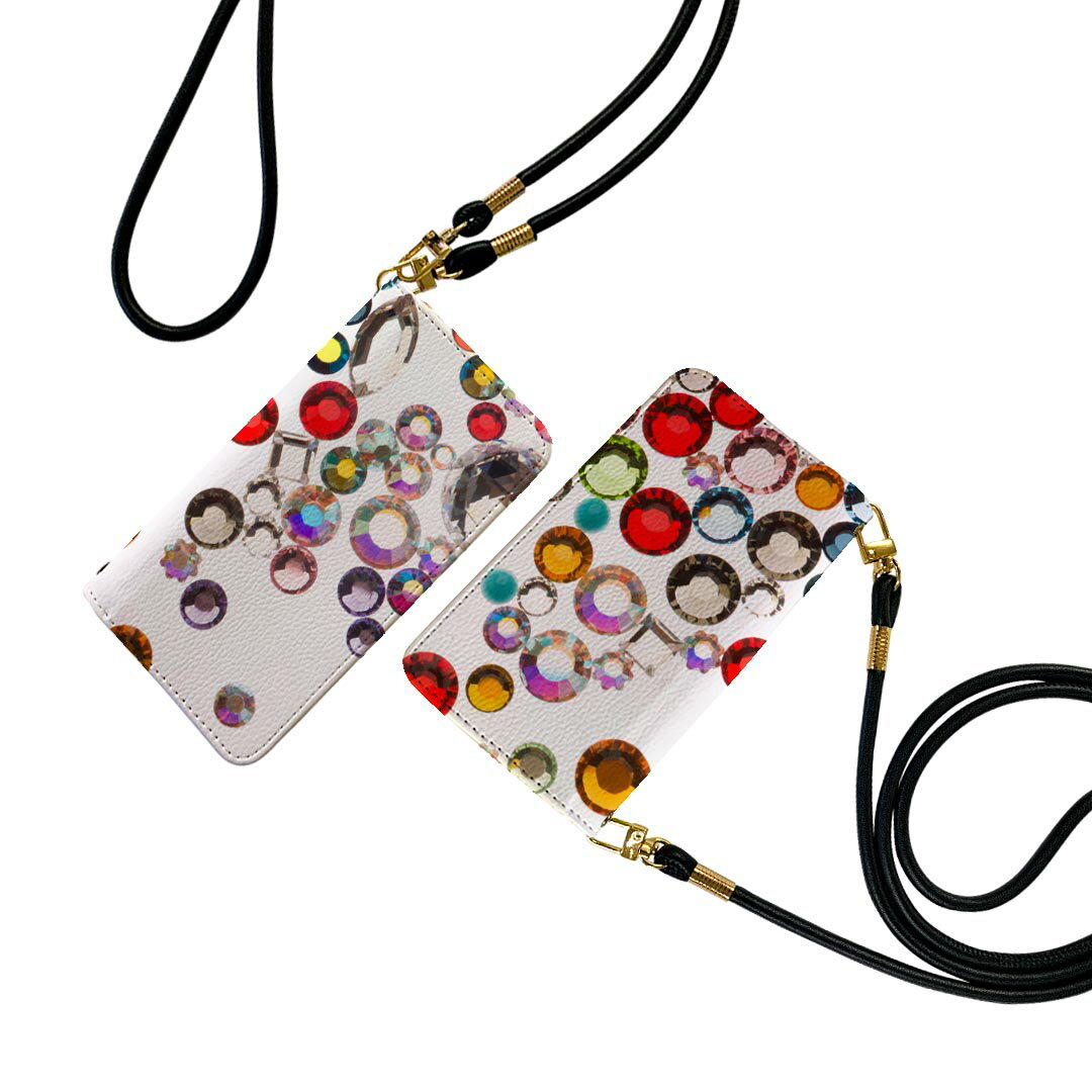 商品特徴・ショルダー付き手帳型スマホケース・シームレスな全面デザイン（内側は落ち着いたオフホワイト）・外側は高品質の人工革を使用・内側にはスマホを装着するケースが付属・機種専用のカメラホール仕様でケースを装着したままの撮影が可能・ワンセグや...