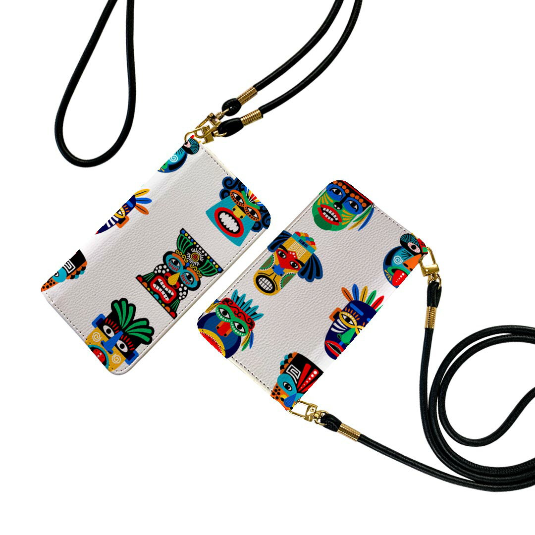 商品特徴・ショルダー付き手帳型スマホケース・シームレスな全面デザイン（内側は落ち着いたオフホワイト）・外側は高品質の人工革を使用・内側にはスマホを装着するケースが付属・機種専用のカメラホール仕様でケースを装着したままの撮影が可能・ワンセグや動画の視聴に便利な横置きスタンド機能・ICカードなどを2枚まで収納できるカードスロット付き・マグネットフリップで開け閉めカンタン注意事項商品画像はサンプルイメージですので、ご覧の環境によっては多少色味に違いを感じる場合がございます。イメージと違った、モニターと色味が異なるという理由での交換や返金はご対応出来かねます。 ショルダーとカバーのみの販売で本体は付属しません。ワイヤレス充電対応機種についてはお使いの機器や環境により反応しない場合があります。その場合お手数ですがケースから外してお使い下さい。卓上ホルダ及びワイヤレスでの充電は保障の対象外となります。こちらは無地のレザーにデザインをプリントした商品で、デコなどの加工はございません。凹凸や光沢があるように見えたり布地や金属を素材にしたように見える商品もありますが、デザインの図版によるものです。撮影時にカバーが映り込む恐れがあるため、カメラ用の穴は若干大きめに開けています。カメラ穴の位置にわずかなズレが生じる場合がございます。また印刷時に微妙な画像のズレが生じる場合がございます。ご注文後に1点1点制作する受注生産品のため、不良品以外のご返品や交換は固くお断り致します。機種の選択間違いも保証対象外となりますため、ご注文の際は必ず機種をご確認下さい。発送について完全受注生産のハンドメイド商品となりますので、既製品と比べて発送までお時間を頂いています。 基本的に決済確認後、通常で3営業日程度、最大で10営業日程度での発送となります。繁忙期や休業日明けの場合はさらに時間がかかる場合があります。 その際には別途メールにてご連絡致します。メール便の場合、発送日から到着までに2?4日ほどかかる場合が多く、紛失などの保障もご対応できかねます。あらかじめご了承下さい。