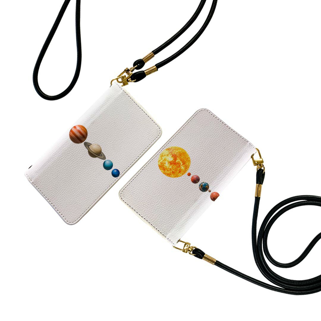 商品特徴・ショルダー付き手帳型スマホケース・シームレスな全面デザイン（内側は落ち着いたオフホワイト）・外側は高品質の人工革を使用・内側にはスマホを装着するケースが付属・機種専用のカメラホール仕様でケースを装着したままの撮影が可能・ワンセグや...