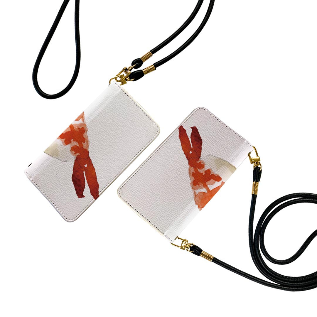 商品特徴・ショルダー付き手帳型スマホケース・シームレスな全面デザイン（内側は落ち着いたオフホワイト）・外側は高品質の人工革を使用・内側にはスマホを装着するケースが付属・機種専用のカメラホール仕様でケースを装着したままの撮影が可能・ワンセグや動画の視聴に便利な横置きスタンド機能・ICカードなどを2枚まで収納できるカードスロット付き・マグネットフリップで開け閉めカンタン注意事項商品画像はサンプルイメージですので、ご覧の環境によっては多少色味に違いを感じる場合がございます。イメージと違った、モニターと色味が異なるという理由での交換や返金はご対応出来かねます。ショルダーとカバーのみの販売で本体は付属しません。ワイヤレス充電対応機種についてはお使いの機器や環境により反応しない場合があります。その場合お手数ですがケースから外してお使い下さい。卓上ホルダ及びワイヤレスでの充電は保障の対象外となります。こちらは無地のレザーにデザインをプリントした商品で、デコなどの加工はございません。凹凸や光沢があるように見えたり布地や金属を素材にしたように見える商品もありますが、デザインの図版によるものです。撮影時にカバーが映り込む恐れがあるため、カメラ用の穴は若干大きめに開けています。カメラ穴の位置にわずかなズレが生じる場合がございます。また印刷時に微妙な画像のズレが生じる場合がございます。ご注文後に1点1点制作する受注生産品のため、不良品以外のご返品や交換は固くお断り致します。機種の選択間違いも保証対象外となりますため、ご注文の際は必ず機種をご確認下さい。発送について完全受注生産のハンドメイド商品となりますので、既製品と比べて発送までお時間を頂いています。 基本的に決済確認後、通常で3営業日程度、最大で10営業日程度での発送となります。繁忙期や休業日明けの場合はさらに時間がかかる場合があります。 その際には別途メールにてご連絡致します。メール便の場合、発送日から到着までに2?4日ほどかかる場合が多く、紛失などの保障もご対応できかねます。あらかじめご了承下さい。