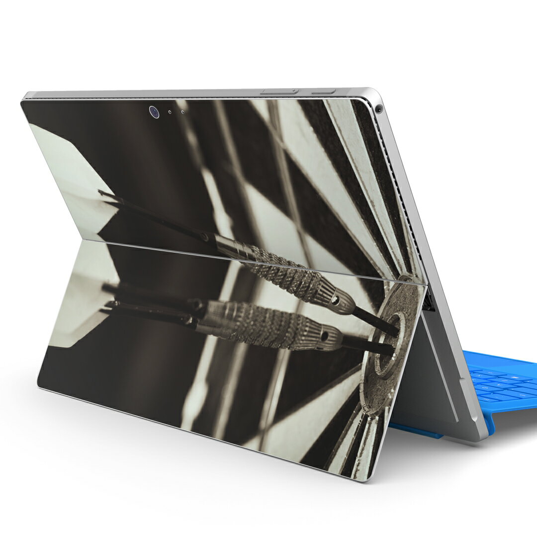 Surface Pro7 (2019) Pro6 Pro2017 pro4 用 スキンシール igsticker サーフェス ノートブック ノートパソコン カバー ケース フィルム ステッカー アクセサリー 保護 008208 モノクロ　写真　ダーツ　白黒