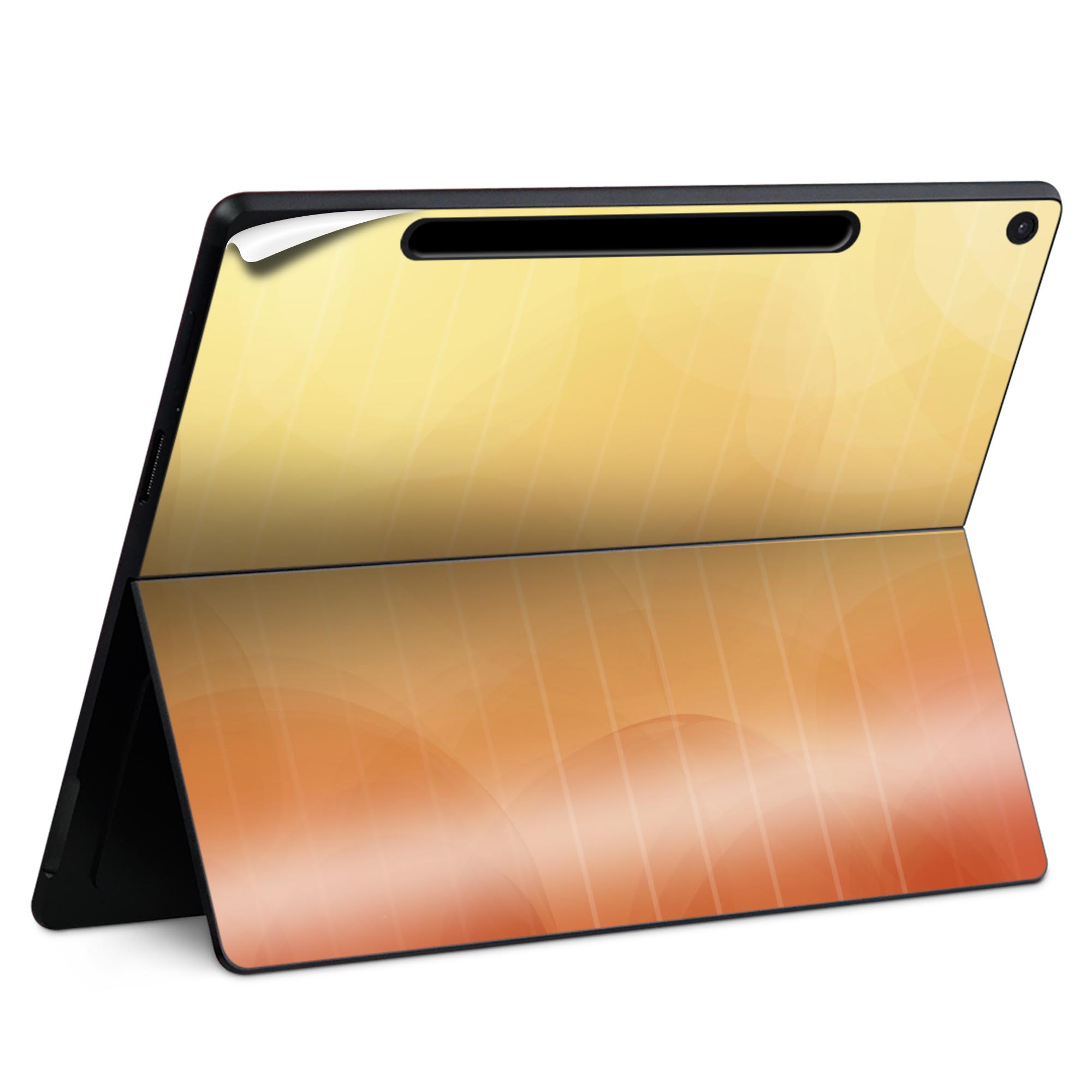 商品特徴・貼るだけでかんたん着せ替え、Surfac Pro 12インチ(2025) 共通対応デザインスキンシール・高精細プリントで写真と遜色のない仕上がり！半光沢シートでしっとりツヤのある表現力・ちょっとしたすり傷からSurface本体を保護・接着部はエアフリー素材で気泡の心配も軽減・再剥離素材なので貼り付け時の調整も安心注意事項画像はサンプルですので、ご覧の環境によっては多少色味に違いを感じる場合がございます。 イメージと違った、モニターと色味が異なるという理由での交換や返金はご対応出来かねます。スキンシールのみの販売で、本体は付属しません。また、シールは背面部用のみとなります。初回貼付時の位置調整や貼り直しは可能ですが、しっかりと押し付けて接着させた後の再剥離、再利用は保証しておりません。また接着部に油分や汚れが付着しますと角の部分は剥がれやすくなりますので、貼付時はあまり触れないようにご注意ください。無地のセミグロスシートにデザインをプリントした商品で、デコなどの加工はございません。 凹凸や光沢があるように見えたり布地や金属を素材にしたように見える商品もありますが、デザインの図版によるものです。印刷時に微妙な画像のズレが生じる場合がございます。ご注文後に1点1点制作する受注生産品の為、不良品以外のご返品や交換は固くお断りします。 発送について完全受注生産のハンドメイド商品となりますので、既製品と比べて発送までお時間を頂いています。 基本的に決済確認後、最大で10営業日での発送となります。繁忙期や休業日明けの場合はさらに時間がかかる場合があります。 その際には別途メールにてご連絡致します。メール便の場合、発送日から到着までに2?4日ほどかかる場合が多く、紛失などの保障もご対応できかねます。あらかじめご了承下さい。