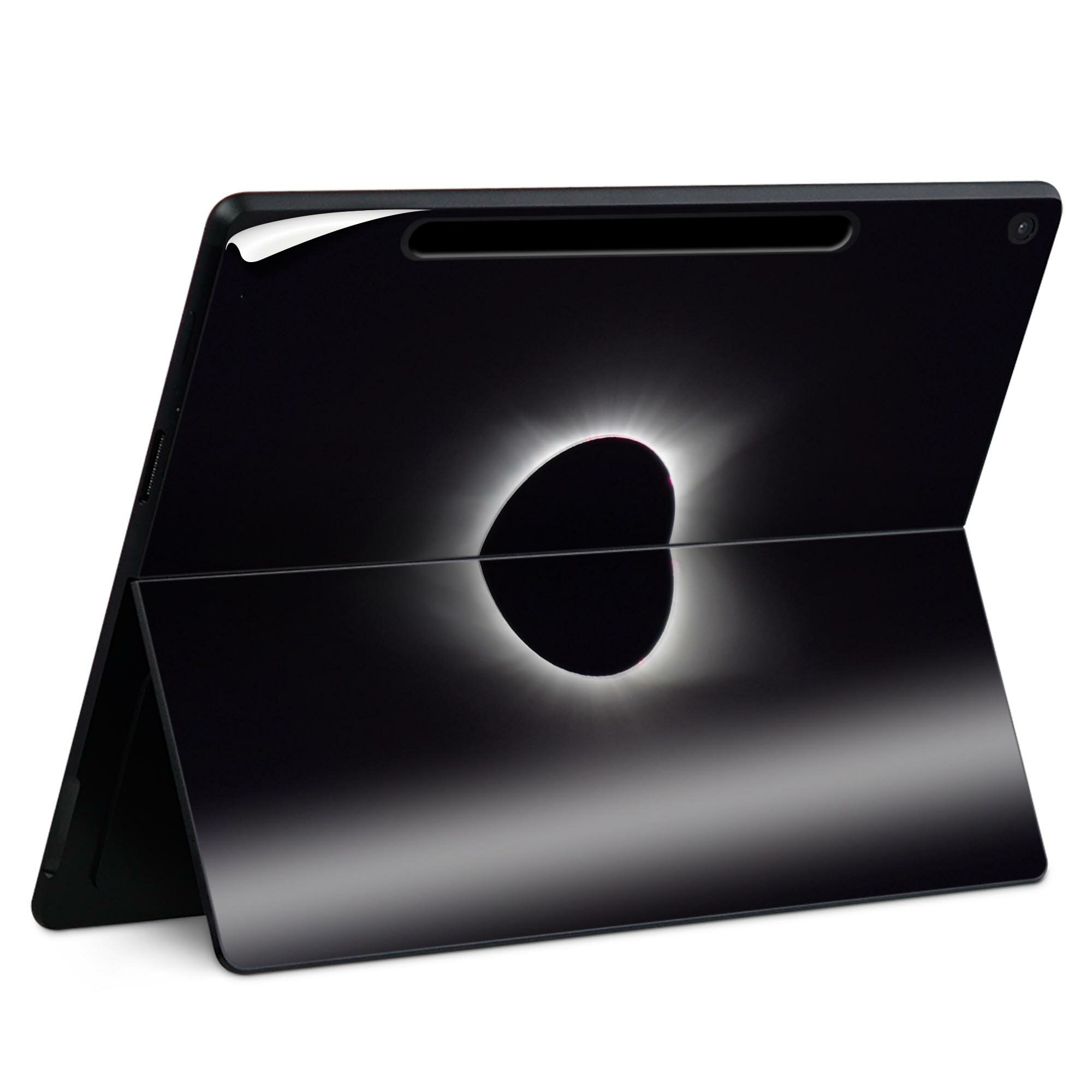 Surface Pro 12 インチ (2025) 用 スキンシール 全面スキンシール フル SurfacePro12 用 背面 底 ステッカー 保護シール 高品質再剥離性シート キャラクター かわいい 023396 女性 顔 人物 023814 皆既月食 天体