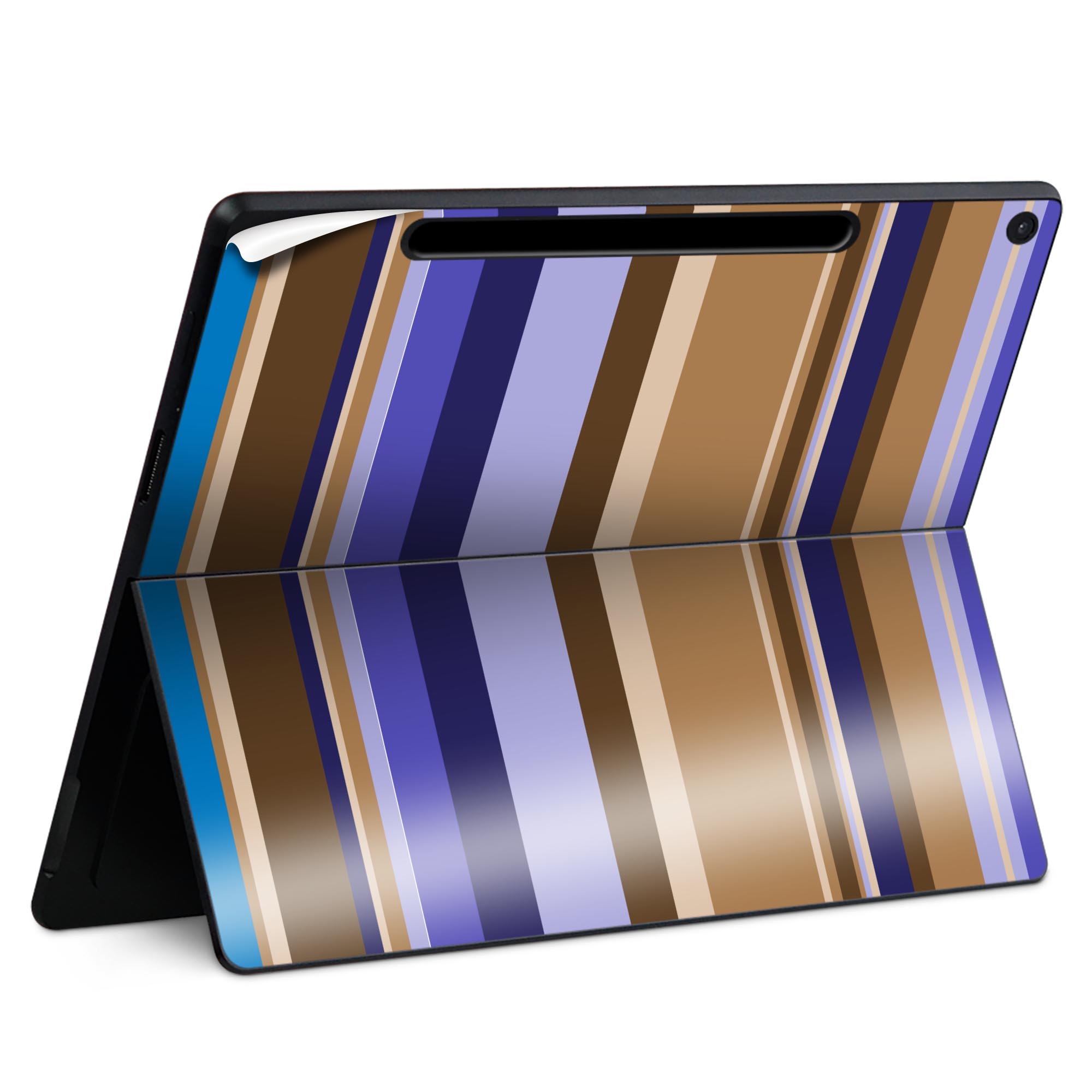 商品特徴・貼るだけでかんたん着せ替え、Surfac Pro 12インチ(2025) 共通対応デザインスキンシール・高精細プリントで写真と遜色のない仕上がり！半光沢シートでしっとりツヤのある表現力・ちょっとしたすり傷からSurface本体を保護・接着部はエアフリー素材で気泡の心配も軽減・再剥離素材なので貼り付け時の調整も安心注意事項画像はサンプルですので、ご覧の環境によっては多少色味に違いを感じる場合がございます。 イメージと違った、モニターと色味が異なるという理由での交換や返金はご対応出来かねます。スキンシールのみの販売で、本体は付属しません。また、シールは背面部用のみとなります。初回貼付時の位置調整や貼り直しは可能ですが、しっかりと押し付けて接着させた後の再剥離、再利用は保証しておりません。また接着部に油分や汚れが付着しますと角の部分は剥がれやすくなりますので、貼付時はあまり触れないようにご注意ください。無地のセミグロスシートにデザインをプリントした商品で、デコなどの加工はございません。 凹凸や光沢があるように見えたり布地や金属を素材にしたように見える商品もありますが、デザインの図版によるものです。印刷時に微妙な画像のズレが生じる場合がございます。ご注文後に1点1点制作する受注生産品の為、不良品以外のご返品や交換は固くお断りします。 発送について完全受注生産のハンドメイド商品となりますので、既製品と比べて発送までお時間を頂いています。 基本的に決済確認後、最大で10営業日での発送となります。繁忙期や休業日明けの場合はさらに時間がかかる場合があります。 その際には別途メールにてご連絡致します。メール便の場合、発送日から到着までに2?4日ほどかかる場合が多く、紛失などの保障もご対応できかねます。あらかじめご了承下さい。