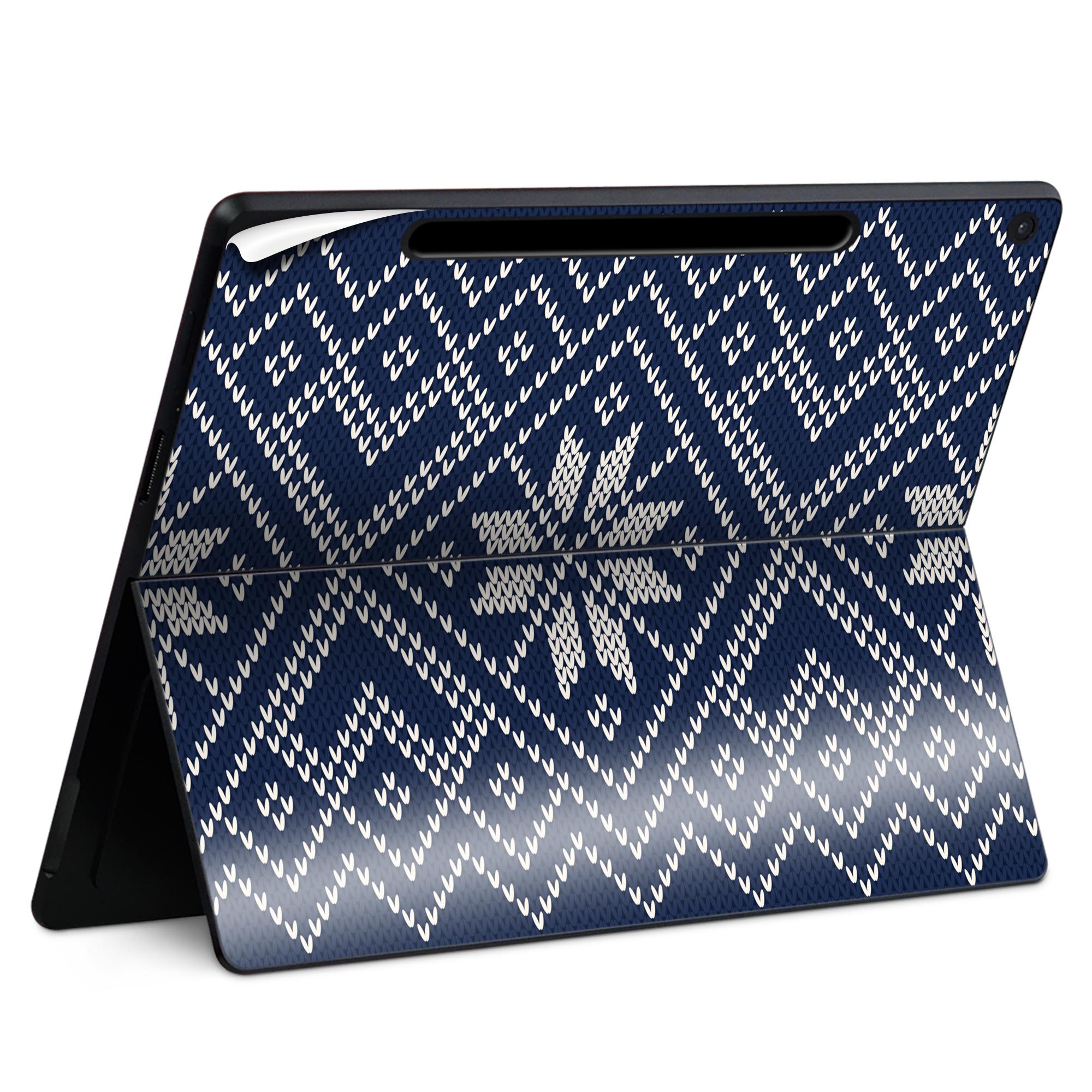 Surface Pro 12 インチ (2025) 用 スキンシール 全面スキンシール フル SurfacePro12 用 背面 底 ステッカー 保護シール 高品質再剥離性シート キャラクター かわいい 023396 女性 顔 人物 012397 ノルディック 柄 ネイビー