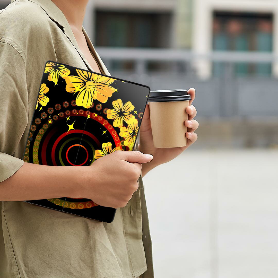 Surface Pro11(2024) / Pro10(for Business) / Pro9(2022) 共通対応 背面 保護 デザイン スキンシール Pro8/ProX 各種対応 000052 黒 和柄 金色 桜