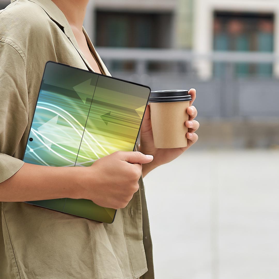 スマコレのSurface Pro11(2024) / Pro10(for Business) / Pro9(2022) 共通対応 背面 保護 デザイン スキンシール Pro8/ProX 各種対応 000066 カラフル 光 やじるし｜アングル3