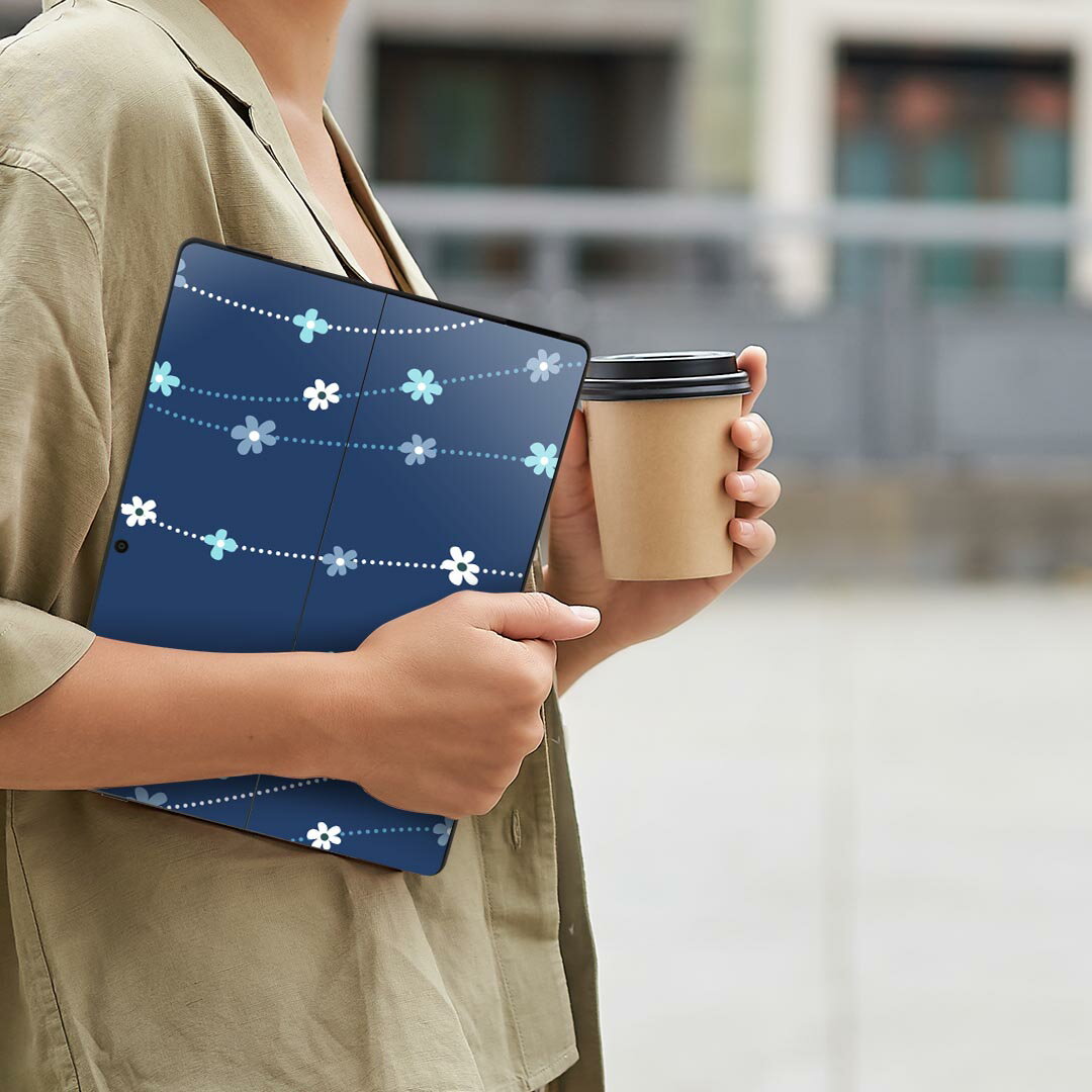 Surface Pro11(2024) / Pro10(for Business) / Pro9(2022) 共通対応 背面 保護 デザイン スキンシール Pro8/ProX 各種対応 002223 花 青