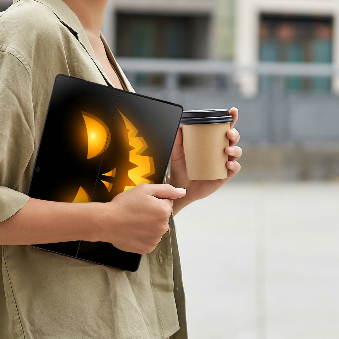 Surface Pro11(2024) / Pro10(for Business) / Pro9(2022) 共通対応 背面 保護 デザイン スキンシール Pro8/ProX 各種対応 003658 ハロウィン かぼちゃ