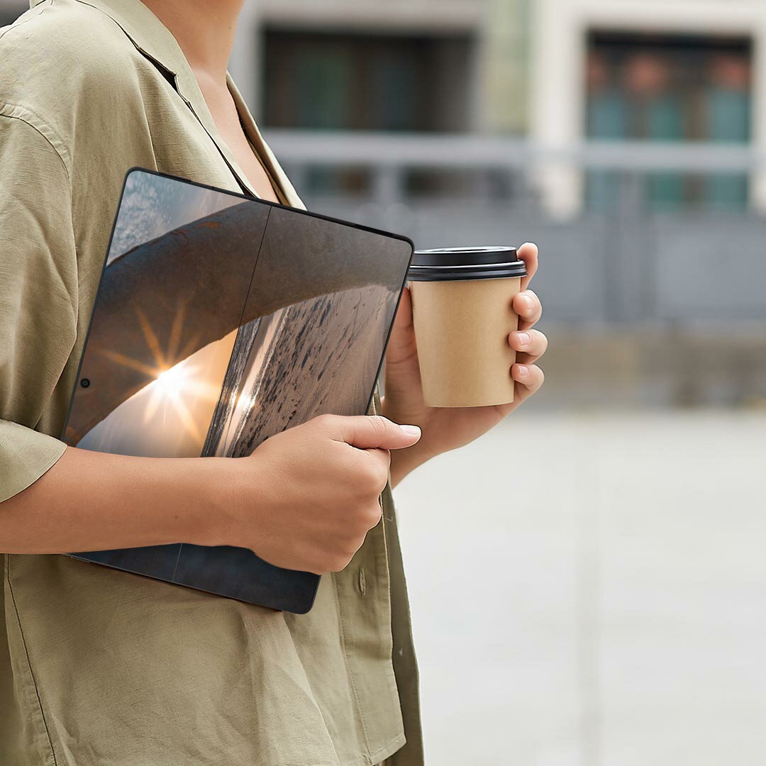 Surface Pro11(2024) / Pro10(for Business) / Pro9(2022) 共通対応 背面 保護 デザイン スキンシール Pro8/ProX 各種対応 022941 写真 海 夕日