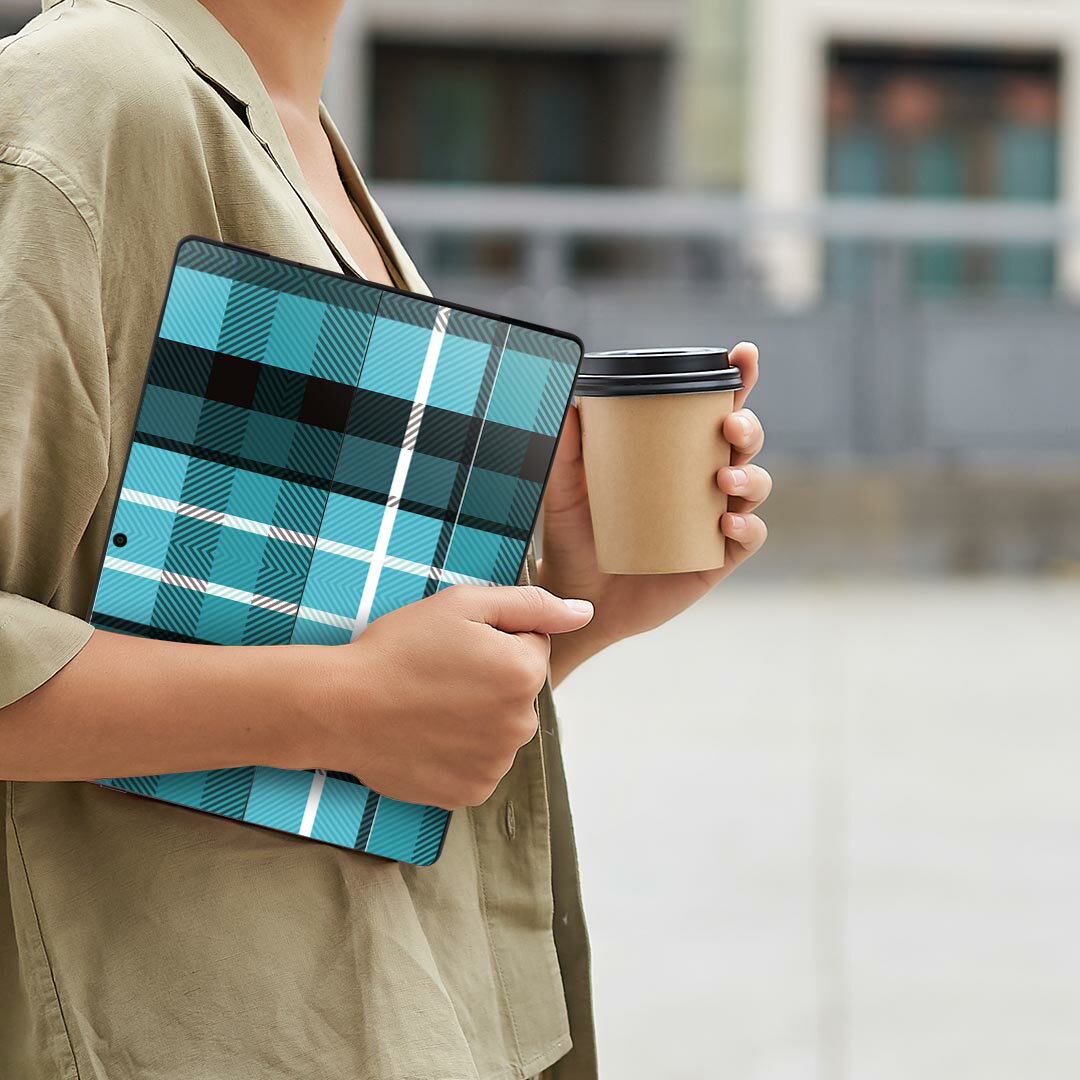 Surface Pro11(2024) / Pro10(for Business) / Pro9(2022) 共通対応 背面 保護 デザイン スキンシール Pro8/ProX 各種対応 004186 チェック 青 黒