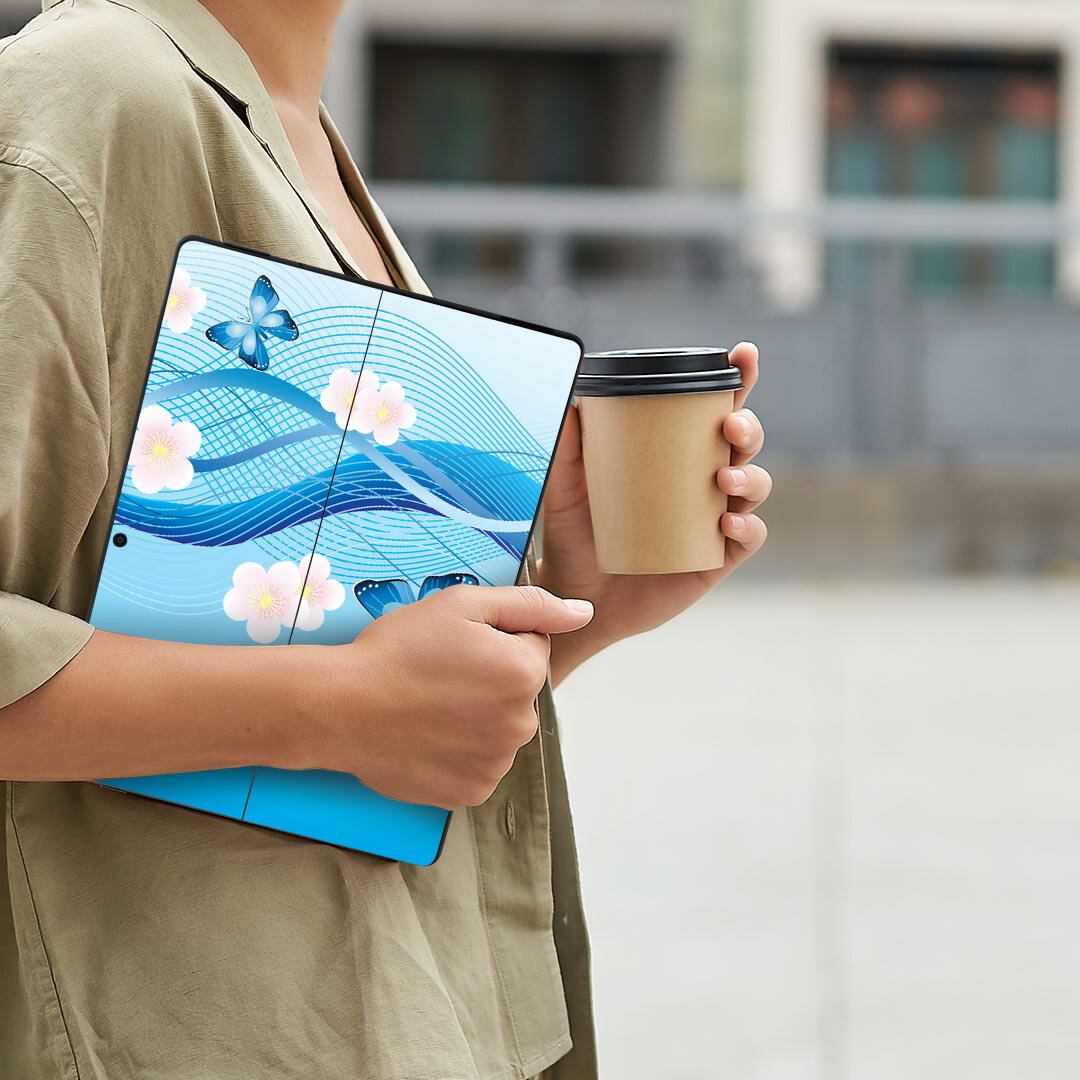 Surface Pro11(2024) / Pro10(for Business) / Pro9(2022) 共通対応 背面 保護 デザイン スキンシール Pro8/ProX 各種対応 004982 蝶 桜 青