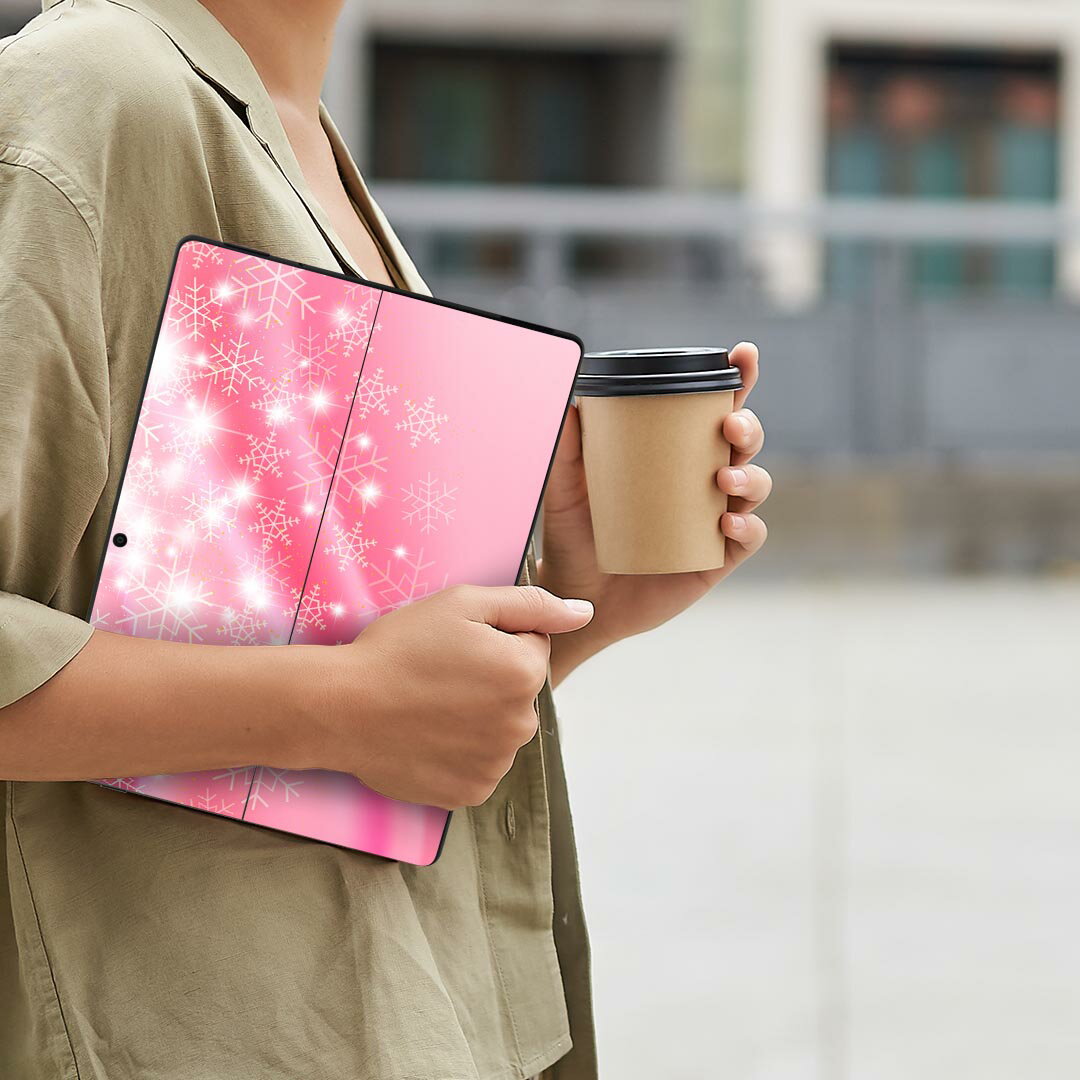 Surface Pro11(2024) / Pro10(for Business) / Pro9(2022) 共通対応 背面 保護 デザイン スキンシール Pro8/ProX 各種対応 006254 雪 結晶 ピンク