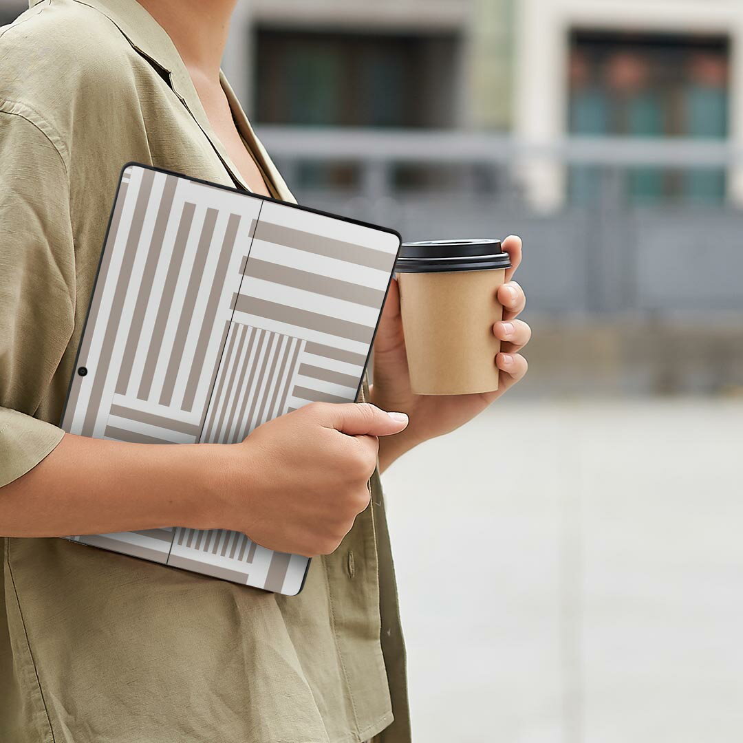 Surface Pro11(2024) / Pro10(for Business) / Pro9(2022) 共通対応 背面 保護 デザイン スキンシール Pro8/ProX 各種対応 007884 ボーダー 灰色 グレー 模様