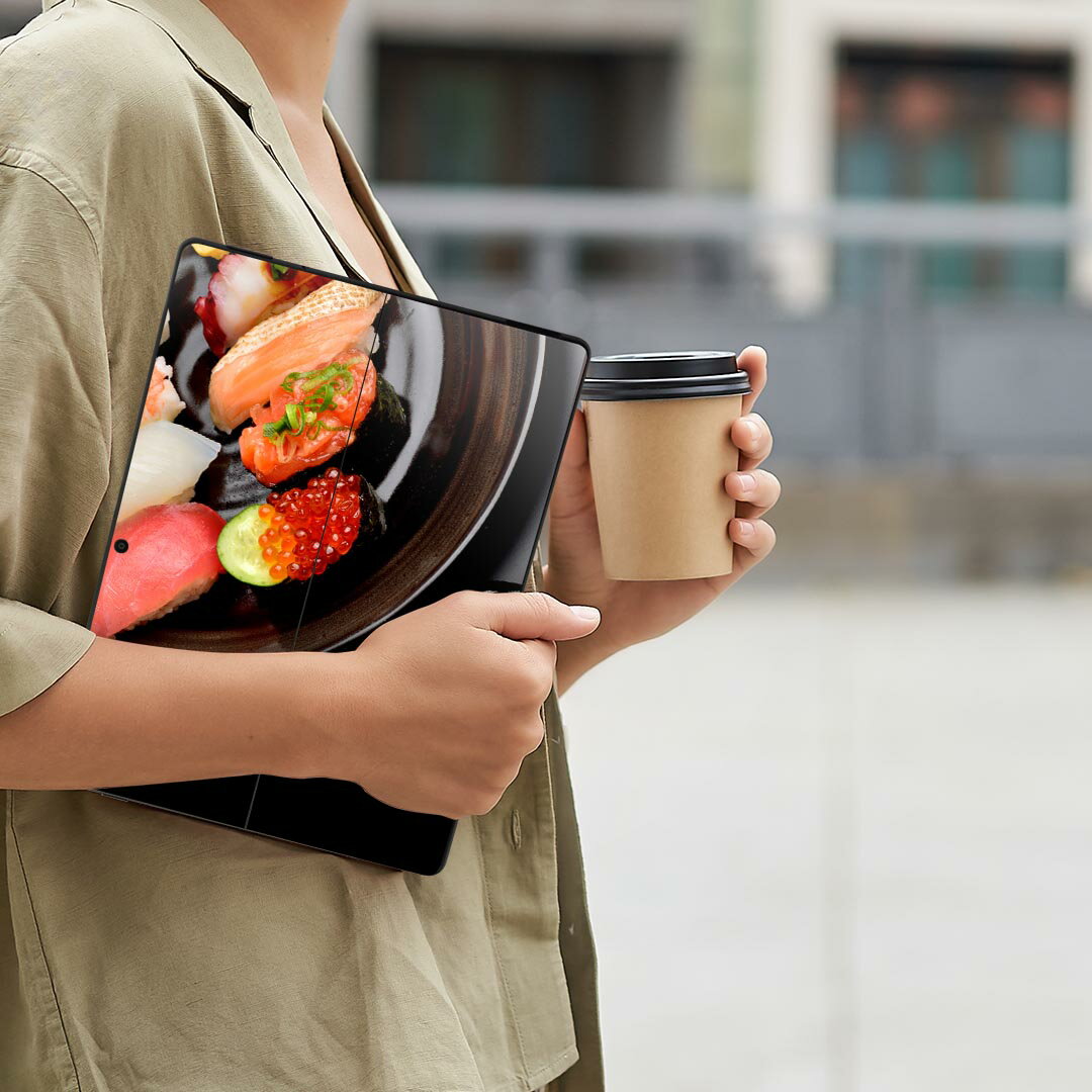 Surface Pro11(2024) / Pro10(for Business) / Pro9(2022) 共通対応 背面 保護 デザイン スキンシール Pro8/ProX 各種対応 008080 写真 寿司 黒 ブラック