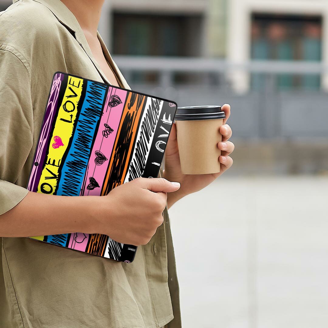 Surface Pro11(2024) / Pro10(for Business) / Pro9(2022) 共通対応 背面 保護 デザイン スキンシール Pro8/ProX 各種対応 008572 ハート 文字 カラフル