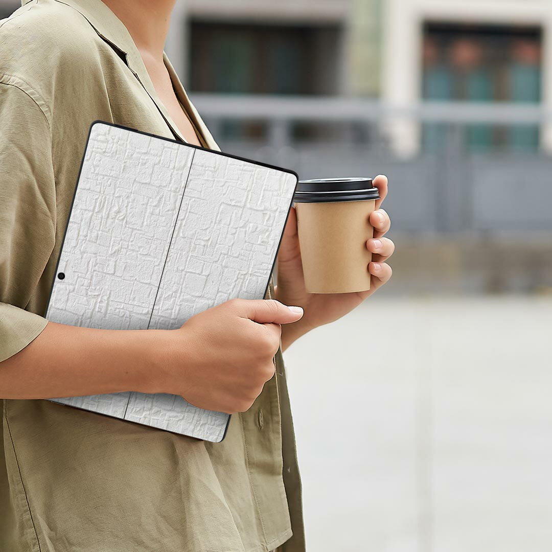 Surface Pro11(2024) / Pro10(for Business) / Pro9(2022) 共通対応 背面 保護 デザイン スキンシール Pro8/ProX 各種対応 009667 壁紙 白 シンプル