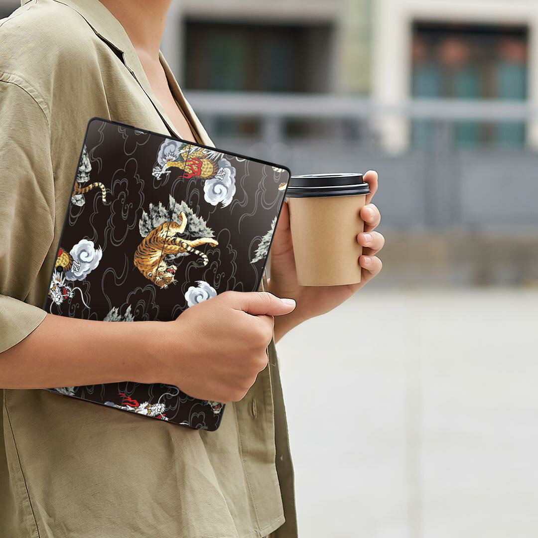 Surface Pro11(2024) / Pro10(for Business) / Pro9(2022) 共通対応 背面 保護 デザイン スキンシール Pro8/ProX 各種対応 011647 虎 龍 和柄