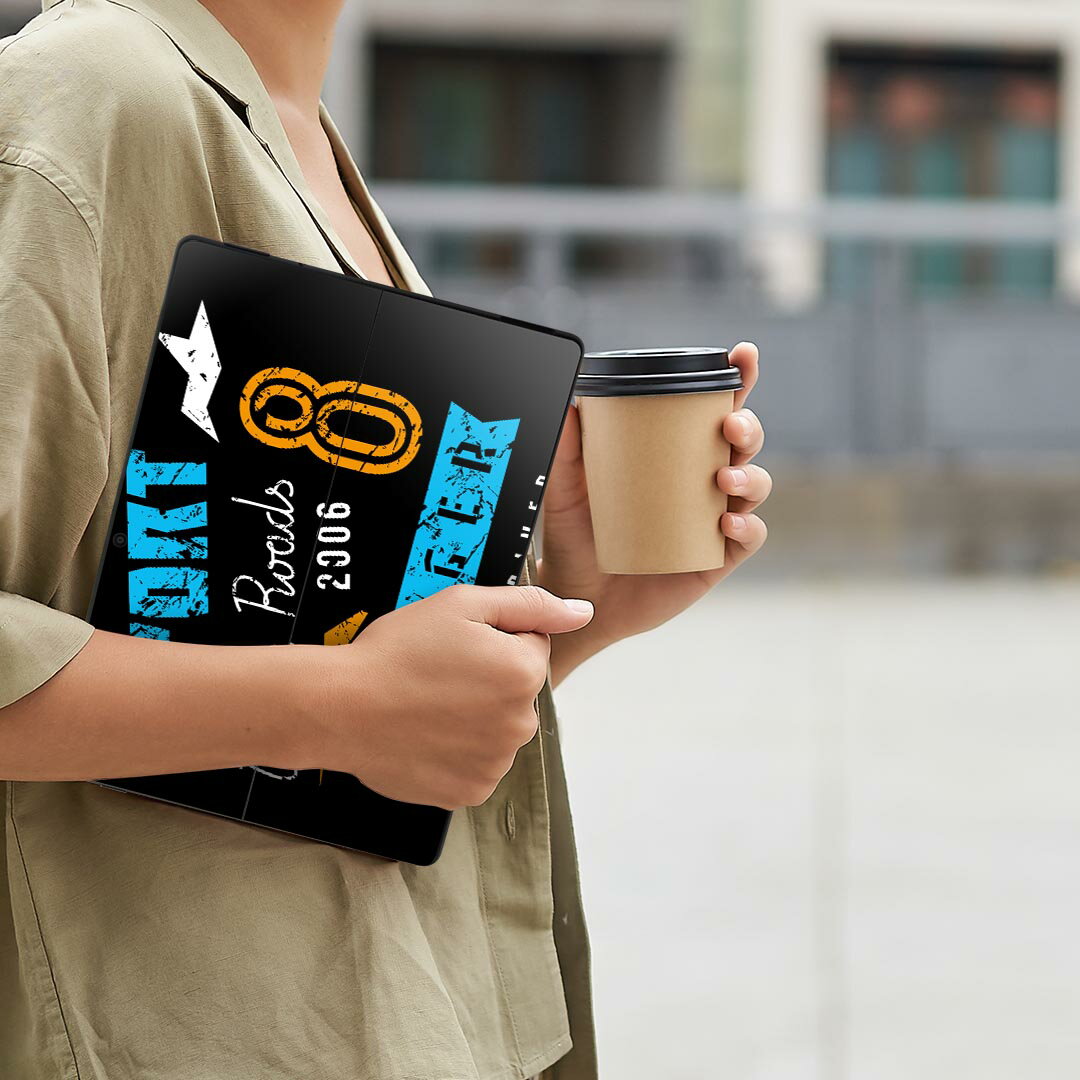 Surface Pro11(2024) / Pro10(for Business) / Pro9(2022) 共通対応 背面 保護 デザイン スキンシール Pro8/ProX 各種対応 016235 ポスター かっこいい