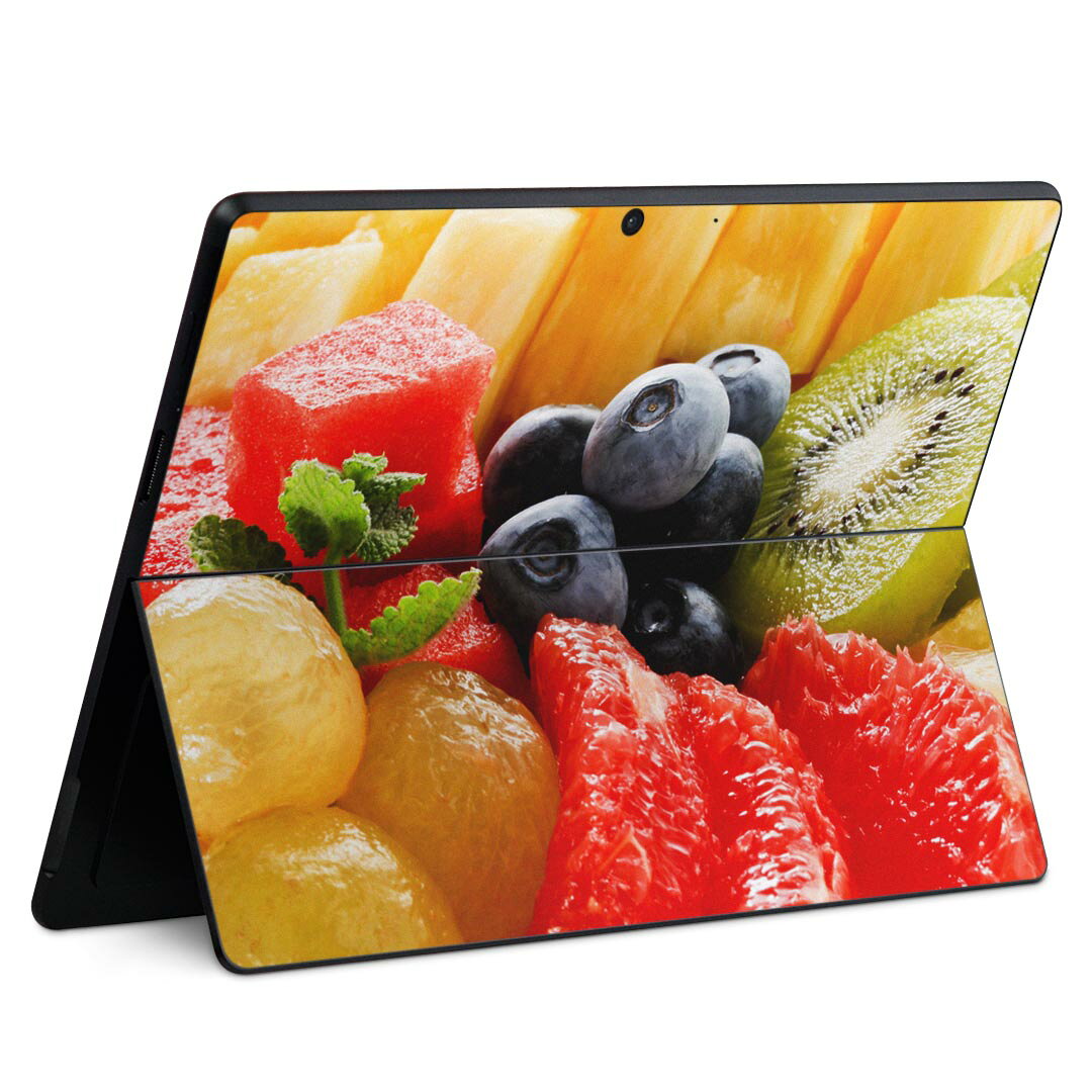 商品特徴・貼るだけでかんたん着せ替え、Surface Pro9 Pro 8 Surface Pro X 共通対応デザインスキンシール・高精細プリントで写真と遜色のない仕上がり！半光沢シートでしっとりツヤのある表現力・ちょっとしたすり傷からSurface本体を保護・接着部はエアフリー素材で気泡の心配も軽減・再剥離素材なので貼り付け時の調整も安心注意事項画像はサンプルですので、ご覧の環境によっては多少色味に違いを感じる場合がございます。 イメージと違った、モニターと色味が異なるという理由での交換や返金はご対応出来かねます。スキンシールのみの販売で、本体は付属しません。また、シールは背面部用のみとなります。初回貼付時の位置調整や貼り直しは可能ですが、しっかりと押し付けて接着させた後の再剥離、再利用は保証しておりません。また接着部に油分や汚れが付着しますと角の部分は剥がれやすくなりますので、貼付時はあまり触れないようにご注意ください。無地のセミグロスシートにデザインをプリントした商品で、デコなどの加工はございません。 凹凸や光沢があるように見えたり布地や金属を素材にしたように見える商品もありますが、デザインの図版によるものです。印刷時に微妙な画像のズレが生じる場合がございます。ご注文後に1点1点制作する受注生産品の為、不良品以外のご返品や交換は固くお断りします。 発送について完全受注生産のハンドメイド商品となりますので、既製品と比べて発送までお時間を頂いています。 基本的に決済確認後、最大で10営業日での発送となります。繁忙期や休業日明けの場合はさらに時間がかかる場合があります。 その際には別途メールにてご連絡致します。メール便の場合、発送日から到着までに2?4日ほどかかる場合が多く、紛失などの保障もご対応できかねます。あらかじめご了承下さい。