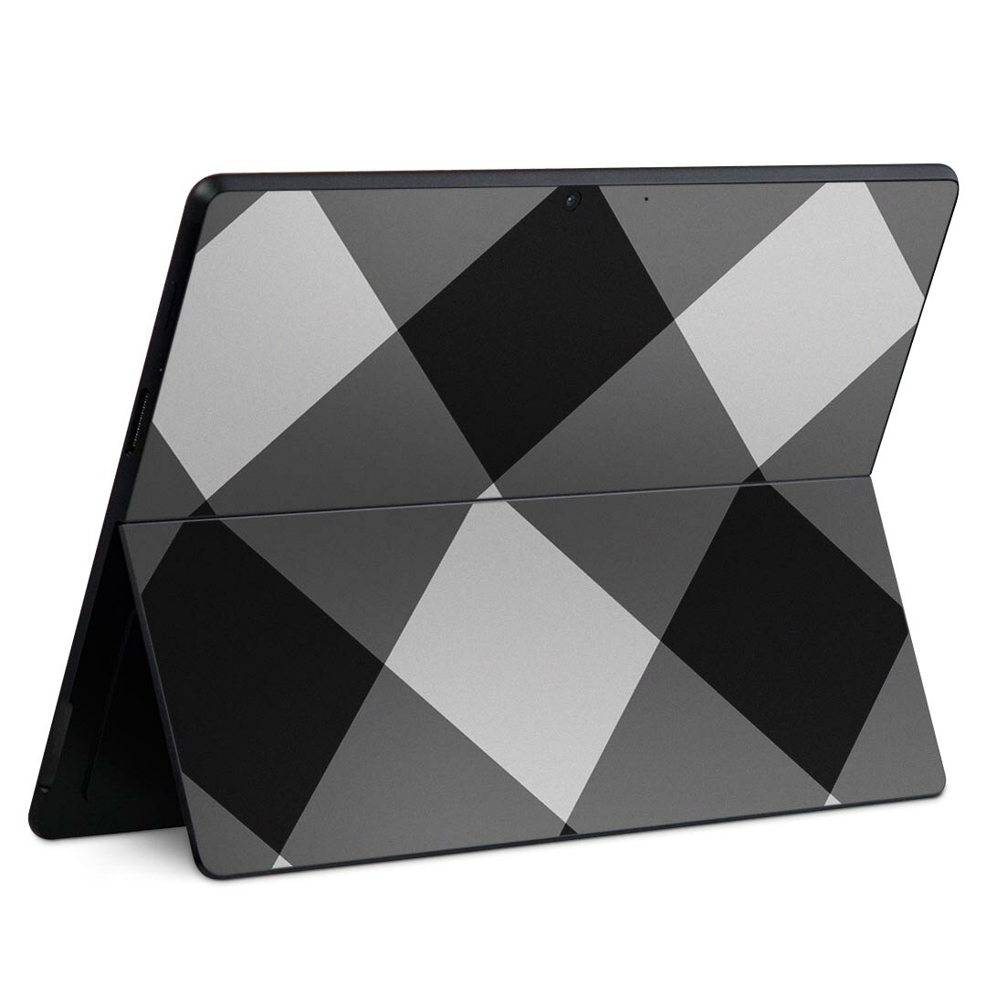 商品特徴・貼るだけでかんたん着せ替え、Surface Pro9 Pro 8 Surface Pro X 共通対応デザインスキンシール・高精細プリントで写真と遜色のない仕上がり！半光沢シートでしっとりツヤのある表現力・ちょっとしたすり傷からSurface本体を保護・接着部はエアフリー素材で気泡の心配も軽減・再剥離素材なので貼り付け時の調整も安心注意事項画像はサンプルですので、ご覧の環境によっては多少色味に違いを感じる場合がございます。 イメージと違った、モニターと色味が異なるという理由での交換や返金はご対応出来かねます。スキンシールのみの販売で、本体は付属しません。また、シールは背面部用のみとなります。初回貼付時の位置調整や貼り直しは可能ですが、しっかりと押し付けて接着させた後の再剥離、再利用は保証しておりません。また接着部に油分や汚れが付着しますと角の部分は剥がれやすくなりますので、貼付時はあまり触れないようにご注意ください。無地のセミグロスシートにデザインをプリントした商品で、デコなどの加工はございません。 凹凸や光沢があるように見えたり布地や金属を素材にしたように見える商品もありますが、デザインの図版によるものです。印刷時に微妙な画像のズレが生じる場合がございます。ご注文後に1点1点制作する受注生産品の為、不良品以外のご返品や交換は固くお断りします。 発送について完全受注生産のハンドメイド商品となりますので、既製品と比べて発送までお時間を頂いています。 基本的に決済確認後、最大で10営業日での発送となります。繁忙期や休業日明けの場合はさらに時間がかかる場合があります。 その際には別途メールにてご連絡致します。メール便の場合、発送日から到着までに2?4日ほどかかる場合が多く、紛失などの保障もご対応できかねます。あらかじめご了承下さい。