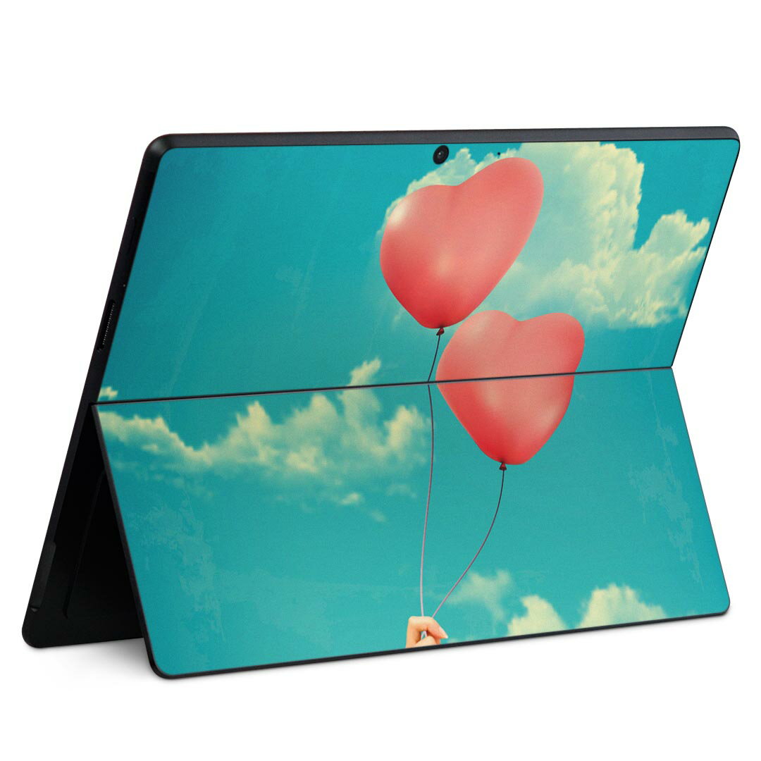 Surface Pro11(2024) / Pro10(for Business) / Pro9(2022) 共通対応 背面 保護 デザイン スキンシール Pro8/ProX 各種対応 006592 写真 ハート 風船 空