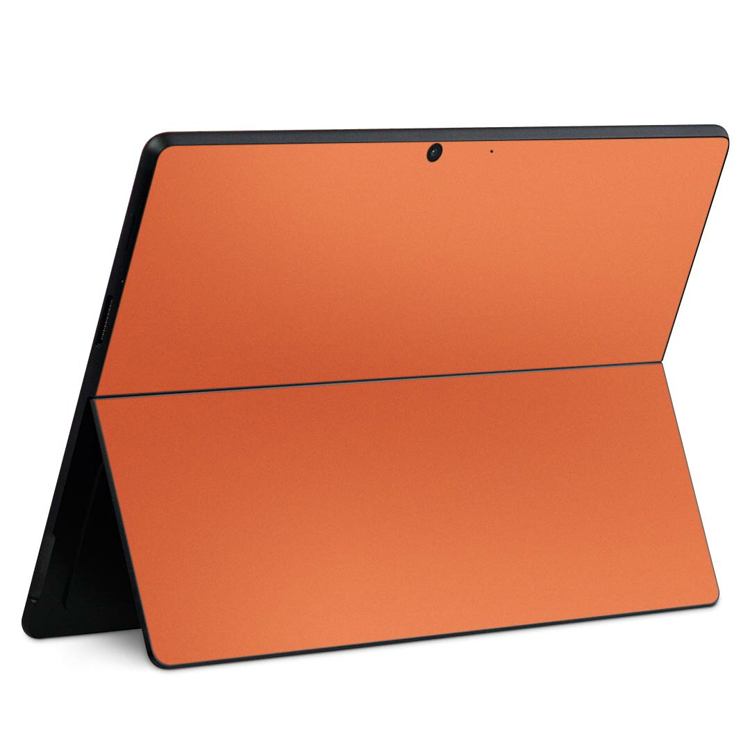 商品特徴・貼るだけでかんたん着せ替え、Surface Pro9 Pro 8 Surface Pro X 共通対応デザインスキンシール・高精細プリントで写真と遜色のない仕上がり！半光沢シートでしっとりツヤのある表現力・ちょっとしたすり傷からSurface本体を保護・接着部はエアフリー素材で気泡の心配も軽減・再剥離素材なので貼り付け時の調整も安心注意事項画像はサンプルですので、ご覧の環境によっては多少色味に違いを感じる場合がございます。 イメージと違った、モニターと色味が異なるという理由での交換や返金はご対応出来かねます。スキンシールのみの販売で、本体は付属しません。また、シールは背面部用のみとなります。初回貼付時の位置調整や貼り直しは可能ですが、しっかりと押し付けて接着させた後の再剥離、再利用は保証しておりません。また接着部に油分や汚れが付着しますと角の部分は剥がれやすくなりますので、貼付時はあまり触れないようにご注意ください。無地のセミグロスシートにデザインをプリントした商品で、デコなどの加工はございません。 凹凸や光沢があるように見えたり布地や金属を素材にしたように見える商品もありますが、デザインの図版によるものです。印刷時に微妙な画像のズレが生じる場合がございます。ご注文後に1点1点制作する受注生産品の為、不良品以外のご返品や交換は固くお断りします。 発送について完全受注生産のハンドメイド商品となりますので、既製品と比べて発送までお時間を頂いています。 基本的に決済確認後、最大で10営業日での発送となります。繁忙期や休業日明けの場合はさらに時間がかかる場合があります。 その際には別途メールにてご連絡致します。メール便の場合、発送日から到着までに2?4日ほどかかる場合が多く、紛失などの保障もご対応できかねます。あらかじめご了承下さい。