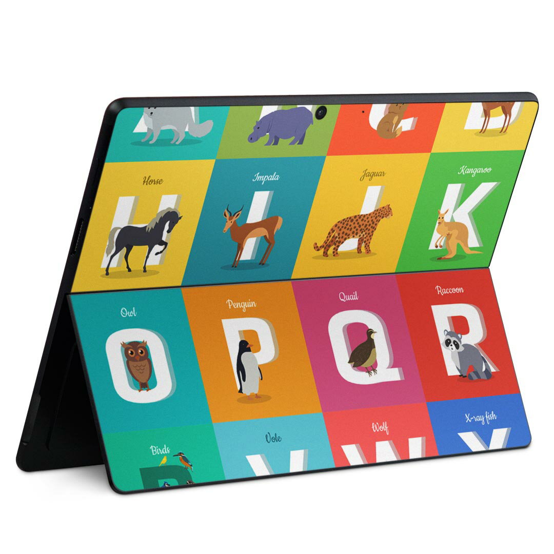 商品特徴・貼るだけでかんたん着せ替え、Surface Pro9 Pro 8 Surface Pro X 共通対応デザインスキンシール・高精細プリントで写真と遜色のない仕上がり！半光沢シートでしっとりツヤのある表現力・ちょっとしたすり傷からSurface本体を保護・接着部はエアフリー素材で気泡の心配も軽減・再剥離素材なので貼り付け時の調整も安心注意事項画像はサンプルですので、ご覧の環境によっては多少色味に違いを感じる場合がございます。 イメージと違った、モニターと色味が異なるという理由での交換や返金はご対応出来かねます。スキンシールのみの販売で、本体は付属しません。また、シールは背面部用のみとなります。初回貼付時の位置調整や貼り直しは可能ですが、しっかりと押し付けて接着させた後の再剥離、再利用は保証しておりません。また接着部に油分や汚れが付着しますと角の部分は剥がれやすくなりますので、貼付時はあまり触れないようにご注意ください。無地のセミグロスシートにデザインをプリントした商品で、デコなどの加工はございません。 凹凸や光沢があるように見えたり布地や金属を素材にしたように見える商品もありますが、デザインの図版によるものです。印刷時に微妙な画像のズレが生じる場合がございます。ご注文後に1点1点制作する受注生産品の為、不良品以外のご返品や交換は固くお断りします。 発送について完全受注生産のハンドメイド商品となりますので、既製品と比べて発送までお時間を頂いています。 基本的に決済確認後、最大で10営業日での発送となります。繁忙期や休業日明けの場合はさらに時間がかかる場合があります。 その際には別途メールにてご連絡致します。メール便の場合、発送日から到着までに2?4日ほどかかる場合が多く、紛失などの保障もご対応できかねます。あらかじめご了承下さい。