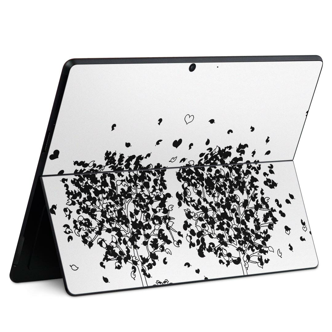 商品特徴・貼るだけでかんたん着せ替え、Surface Pro9 Pro 8 Surface Pro X 共通対応デザインスキンシール・高精細プリントで写真と遜色のない仕上がり！半光沢シートでしっとりツヤのある表現力・ちょっとしたすり傷からSurface本体を保護・接着部はエアフリー素材で気泡の心配も軽減・再剥離素材なので貼り付け時の調整も安心注意事項画像はサンプルですので、ご覧の環境によっては多少色味に違いを感じる場合がございます。 イメージと違った、モニターと色味が異なるという理由での交換や返金はご対応出来かねます。スキンシールのみの販売で、本体は付属しません。また、シールは背面部用のみとなります。初回貼付時の位置調整や貼り直しは可能ですが、しっかりと押し付けて接着させた後の再剥離、再利用は保証しておりません。また接着部に油分や汚れが付着しますと角の部分は剥がれやすくなりますので、貼付時はあまり触れないようにご注意ください。無地のセミグロスシートにデザインをプリントした商品で、デコなどの加工はございません。 凹凸や光沢があるように見えたり布地や金属を素材にしたように見える商品もありますが、デザインの図版によるものです。印刷時に微妙な画像のズレが生じる場合がございます。ご注文後に1点1点制作する受注生産品の為、不良品以外のご返品や交換は固くお断りします。 発送について完全受注生産のハンドメイド商品となりますので、既製品と比べて発送までお時間を頂いています。 基本的に決済確認後、最大で10営業日での発送となります。繁忙期や休業日明けの場合はさらに時間がかかる場合があります。 その際には別途メールにてご連絡致します。メール便の場合、発送日から到着までに2?4日ほどかかる場合が多く、紛失などの保障もご対応できかねます。あらかじめご了承下さい。