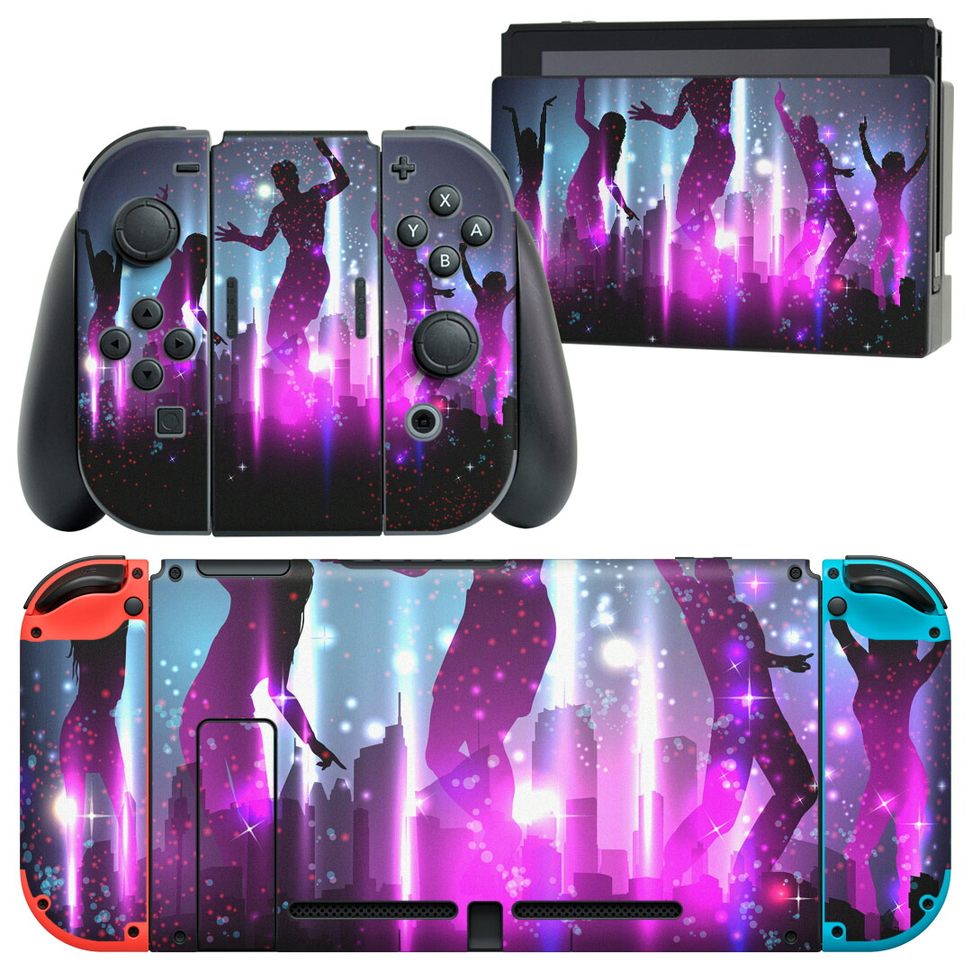 製品名 Nintendo Switch 本体裏面＆ドック正面＆ジョイコン専用 デザインスキンシール セット内容 Nintendo Switch 本体＆ドック＆ジョイコン用スキンシール（各1枚） ニンテンドースイッチ専用です。携帯機のSwitch LiteやProコンには対応していません。 商品特徴 再剥離性シートを素材に採用し、細かな位置調整がしやすく貼り直しが容易です。専用の業務プリンターを使い、商品画像と遜色のない美しい印刷仕上がり。 注意事項 画像はサンプルですので、ご覧の環境によっては多少色味に違いを感じる場合がございます。 イメージと違った、モニターと色味が異なるという理由での交換や返金はご対応出来かねます。スキンシールのみの販売で、ニンテンドースイッチ本体などは付属しません。シワができた場合、ドライヤーなどで軽く温め、外側に向けてシワを伸ばすように貼ってください。初回貼付時の位置調整や貼り直しは可能ですが、しっかりと押し付けて接着させた後の再剥離、再利用は保証しておりません。また接着部に油分や汚れが付着しますと角の部分は剥がれやすくなりますので、貼付時はあまり触れないようにご注意ください。無地のセミグロスシートにデザインをプリントした商品で、デコなどの加工はございません。 凹凸や光沢があるように見えたり布地や金属を素材にしたように見える商品もありますが、デザインの図版によるものです。印刷時に微妙な画像のズレが生じる場合がございます。ご注文後に1点1点制作する受注生産品の為、不良品以外のご返品や交換は固くお断りします。当店における繰り返しの実機テストでは問題ありませんでしたが、経過年数や使用環境により、シールを剥がす際に本体の塗装が一部剥がれる可能性があります。恐れ入りますが、万が一そのような状況になった場合でも当店ではゲーム機本体の保証は出来かねますので、予めご理解の上お求めください。 商品発送 完全受注生産のハンドメイド商品となりますので、既製品と比べて発送までお時間を頂いています。 基本的に決済確認後2?3営業日、最大で10営業日での発送となります。繁忙期や休業日明けの場合はさらに時間がかかる場合があります。 その際には別途メールにてご連絡致します。メール便の場合、発送日から到着までに2?4日ほどかかる場合が多く、紛失などの保障もご対応できかねます。あらかじめご了承下さい。