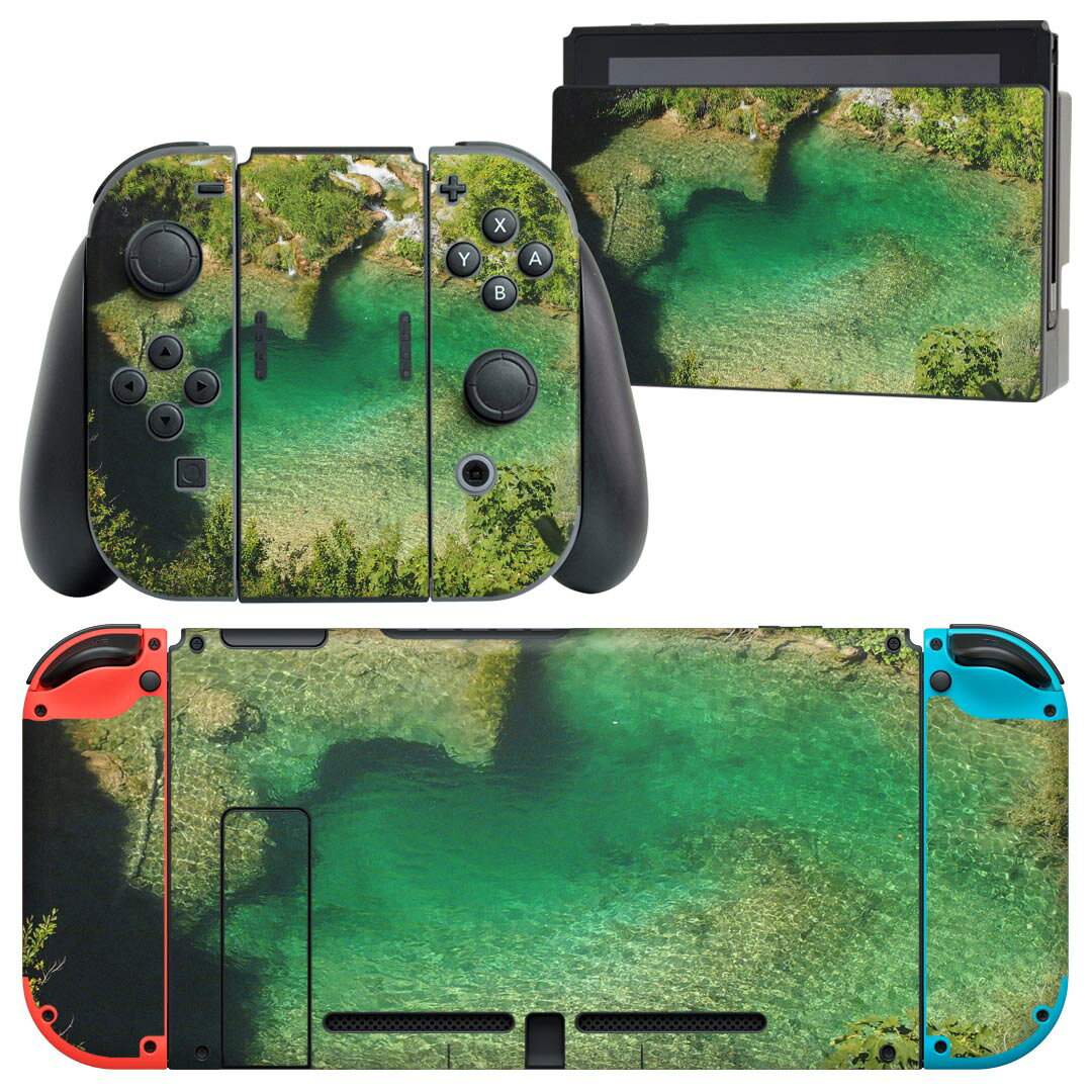 製品名 Nintendo Switch 本体裏面＆ドック正面＆ジョイコン専用 デザインスキンシール セット内容 Nintendo Switch 本体＆ドック＆ジョイコン用スキンシール（各1枚） ニンテンドースイッチ専用です。携帯機のSwitch LiteやProコンには対応していません。 商品特徴 再剥離性シートを素材に採用し、細かな位置調整がしやすく貼り直しが容易です。専用の業務プリンターを使い、商品画像と遜色のない美しい印刷仕上がり。 注意事項 画像はサンプルですので、ご覧の環境によっては多少色味に違いを感じる場合がございます。 イメージと違った、モニターと色味が異なるという理由での交換や返金はご対応出来かねます。スキンシールのみの販売で、ニンテンドースイッチ本体などは付属しません。シワができた場合、ドライヤーなどで軽く温め、外側に向けてシワを伸ばすように貼ってください。初回貼付時の位置調整や貼り直しは可能ですが、しっかりと押し付けて接着させた後の再剥離、再利用は保証しておりません。また接着部に油分や汚れが付着しますと角の部分は剥がれやすくなりますので、貼付時はあまり触れないようにご注意ください。無地のセミグロスシートにデザインをプリントした商品で、デコなどの加工はございません。 凹凸や光沢があるように見えたり布地や金属を素材にしたように見える商品もありますが、デザインの図版によるものです。印刷時に微妙な画像のズレが生じる場合がございます。ご注文後に1点1点制作する受注生産品の為、不良品以外のご返品や交換は固くお断りします。当店における繰り返しの実機テストでは問題ありませんでしたが、経過年数や使用環境により、シールを剥がす際に本体の塗装が一部剥がれる可能性があります。恐れ入りますが、万が一そのような状況になった場合でも当店ではゲーム機本体の保証は出来かねますので、予めご理解の上お求めください。 商品発送 完全受注生産のハンドメイド商品となりますので、既製品と比べて発送までお時間を頂いています。 基本的に決済確認後2?3営業日、最大で10営業日での発送となります。繁忙期や休業日明けの場合はさらに時間がかかる場合があります。 その際には別途メールにてご連絡致します。メール便の場合、発送日から到着までに2?4日ほどかかる場合が多く、紛失などの保障もご対応できかねます。あらかじめご了承下さい。